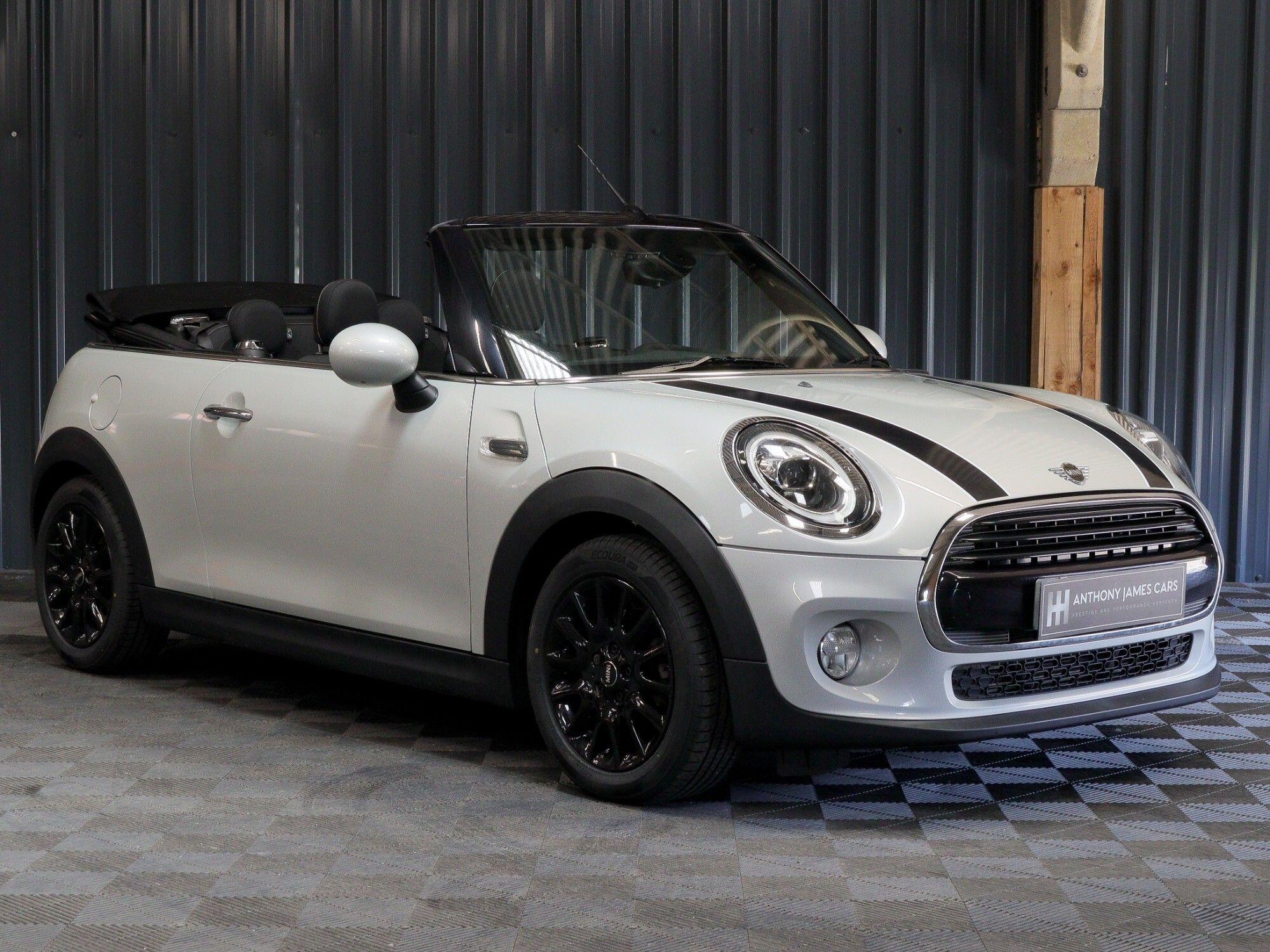 Mini Convertible view 20