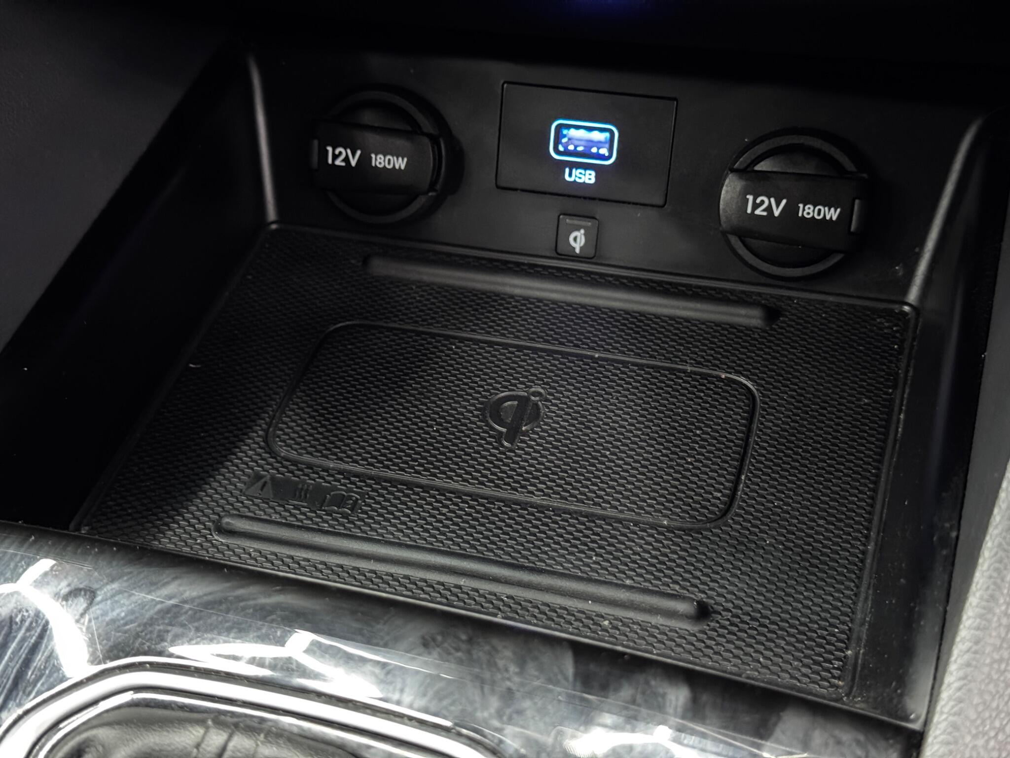 Hyundai Ioniq view 27
