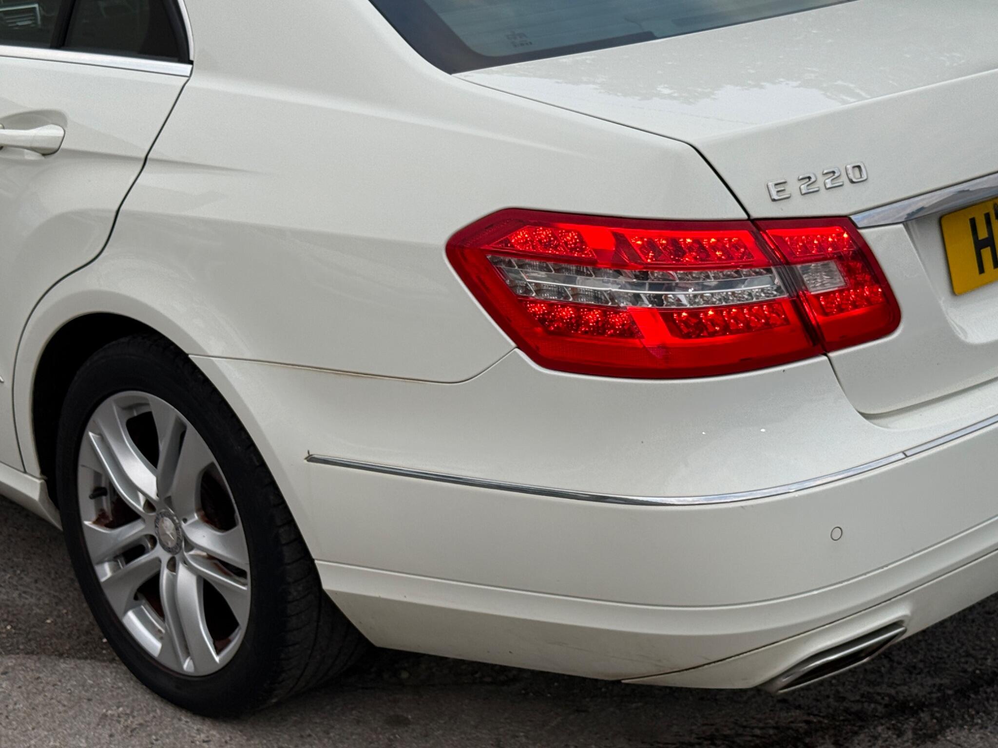Mercedes-Benz E Class - Image 24