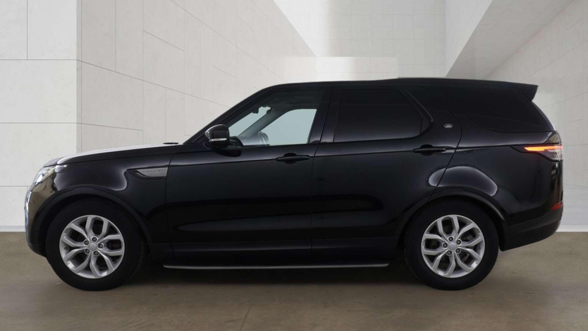 Land Rover Discovery view 7
