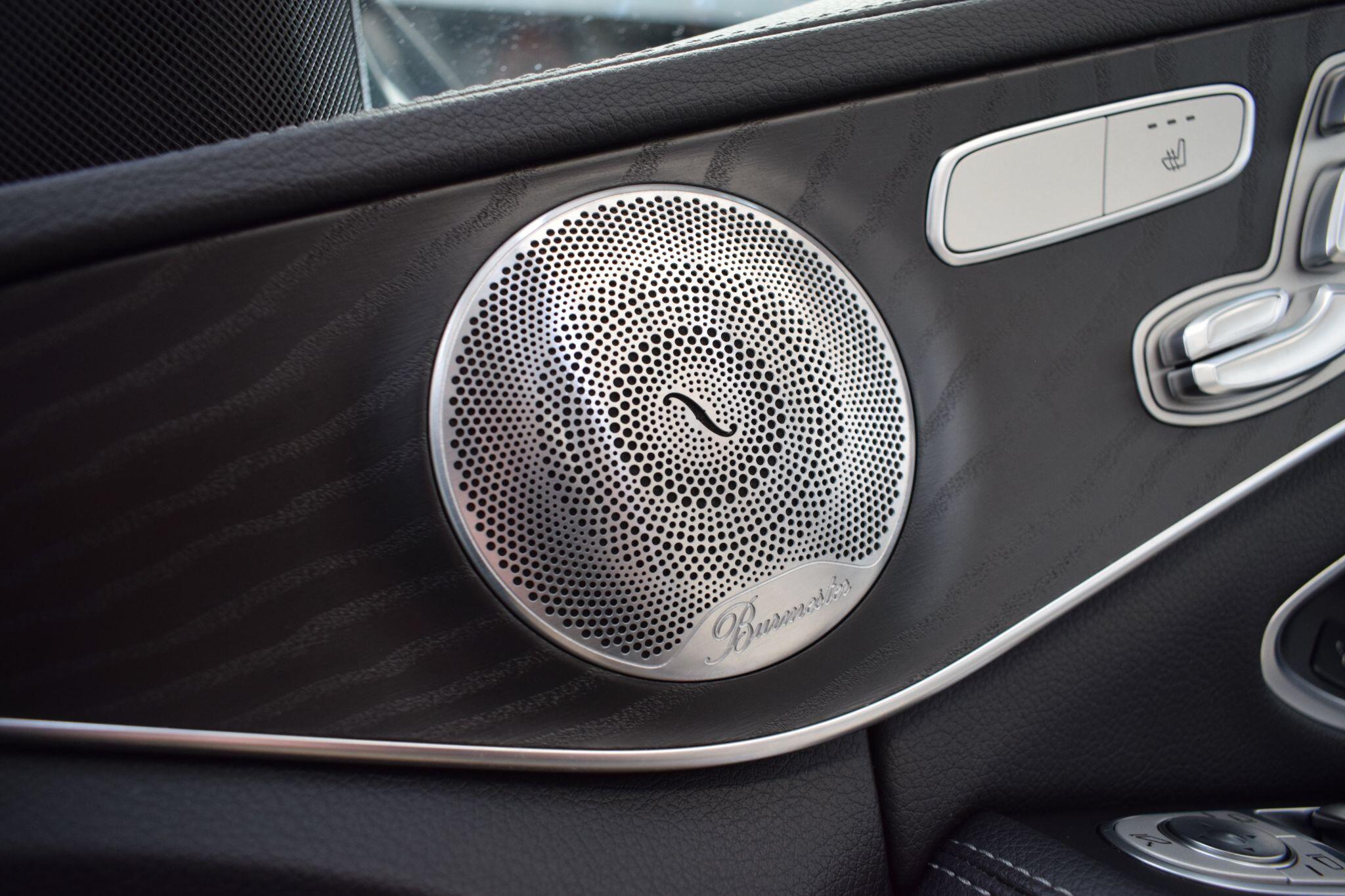 Mercedes-Benz C-Class view 23