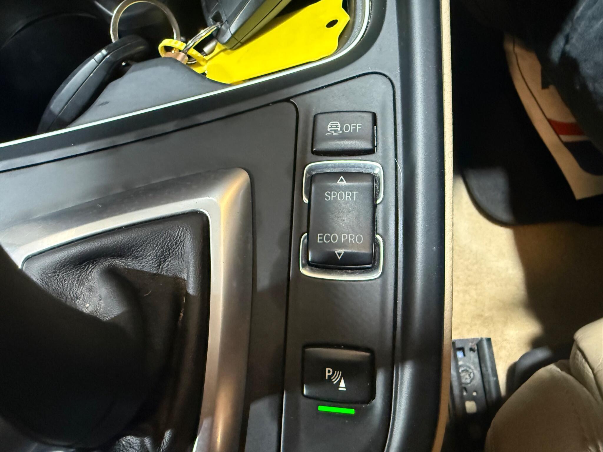 BMW 3 Series view 16