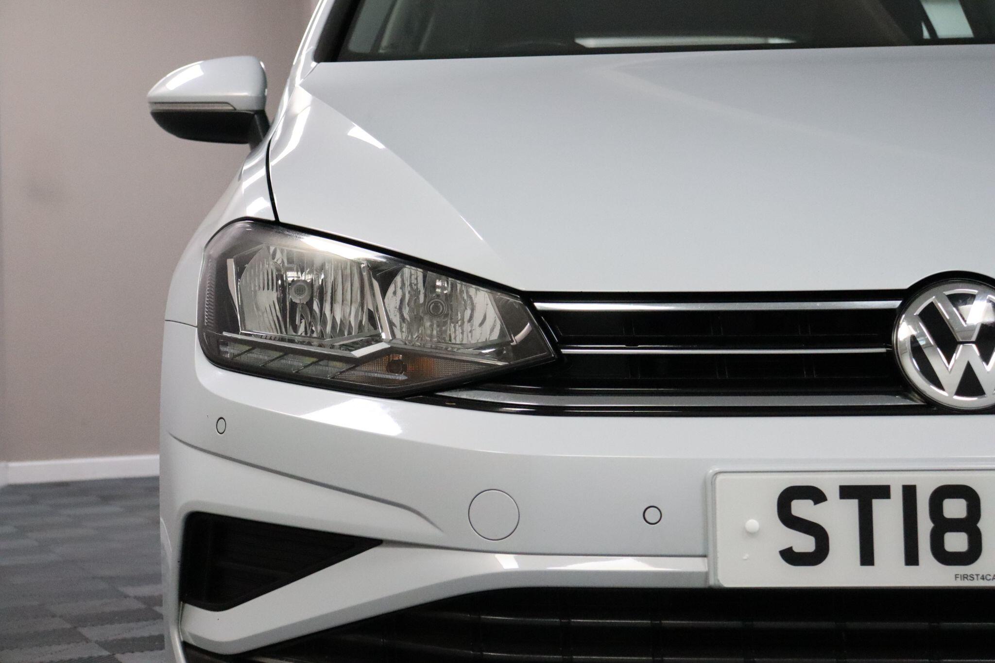 Volkswagen Golf SV view 25