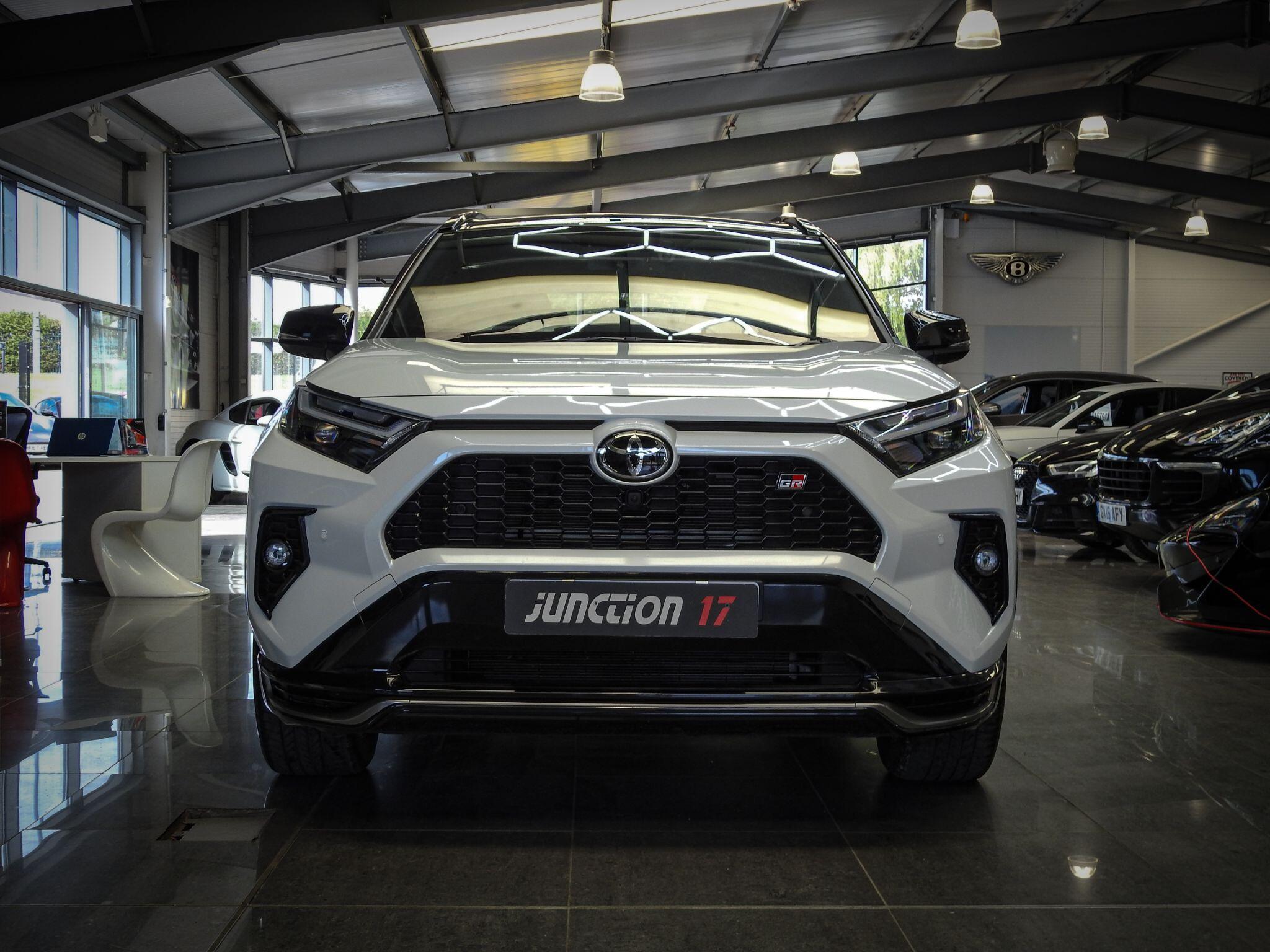 Toyota Rav4 view 7