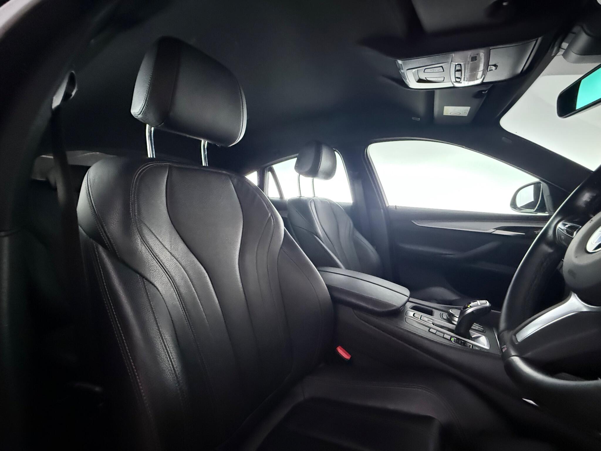 BMW X6 view 33
