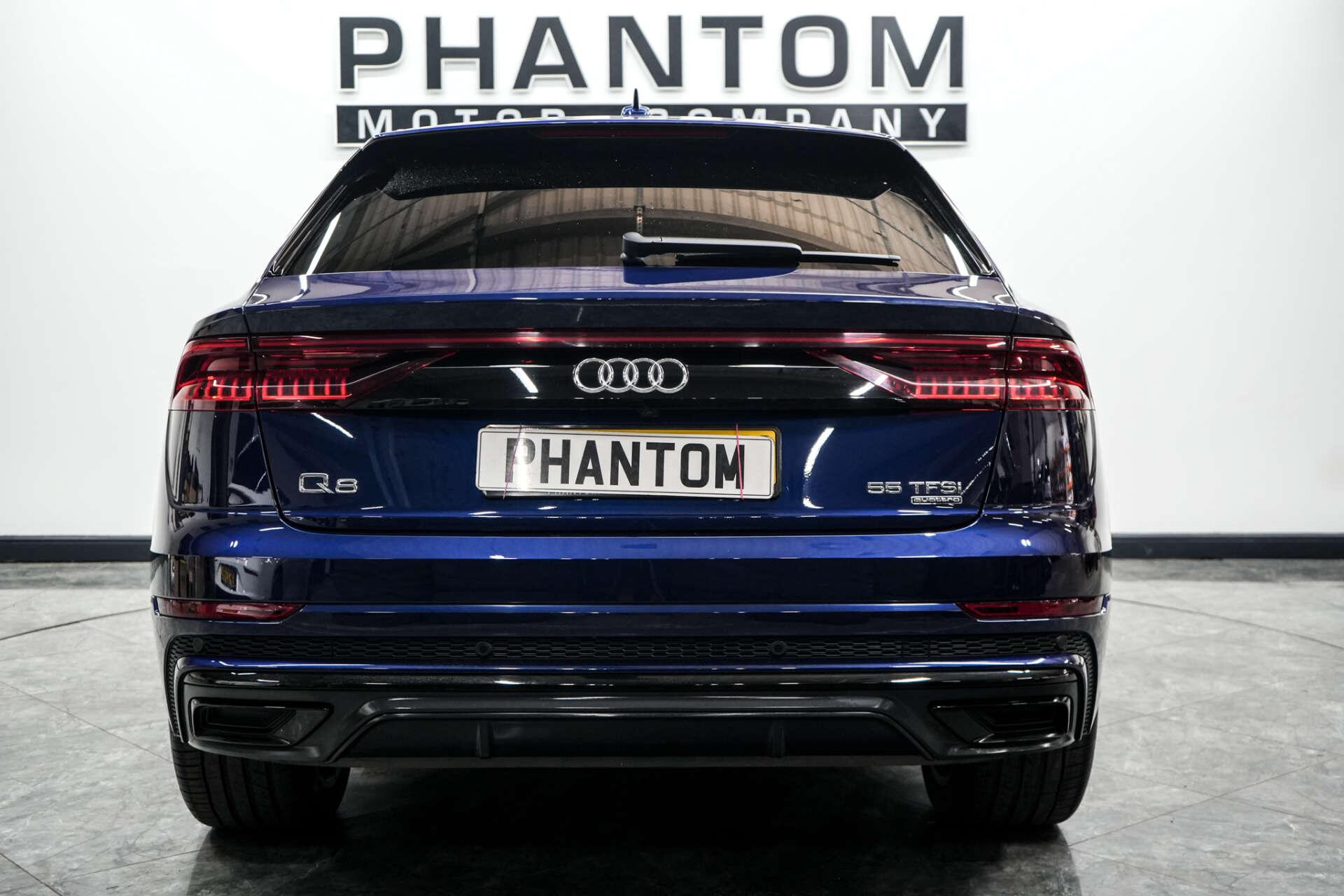 Audi Q8 view 4