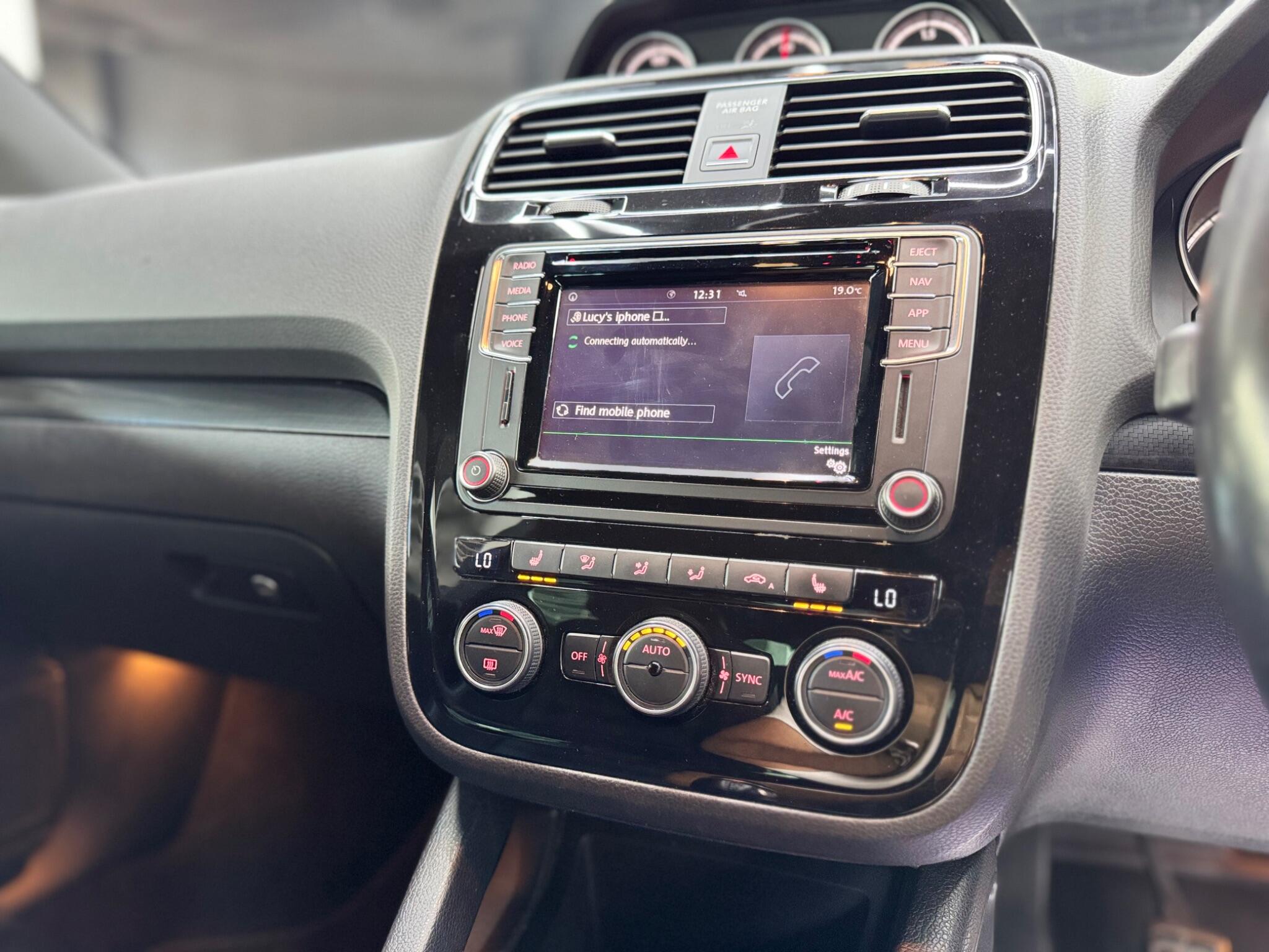Volkswagen Scirocco view 42