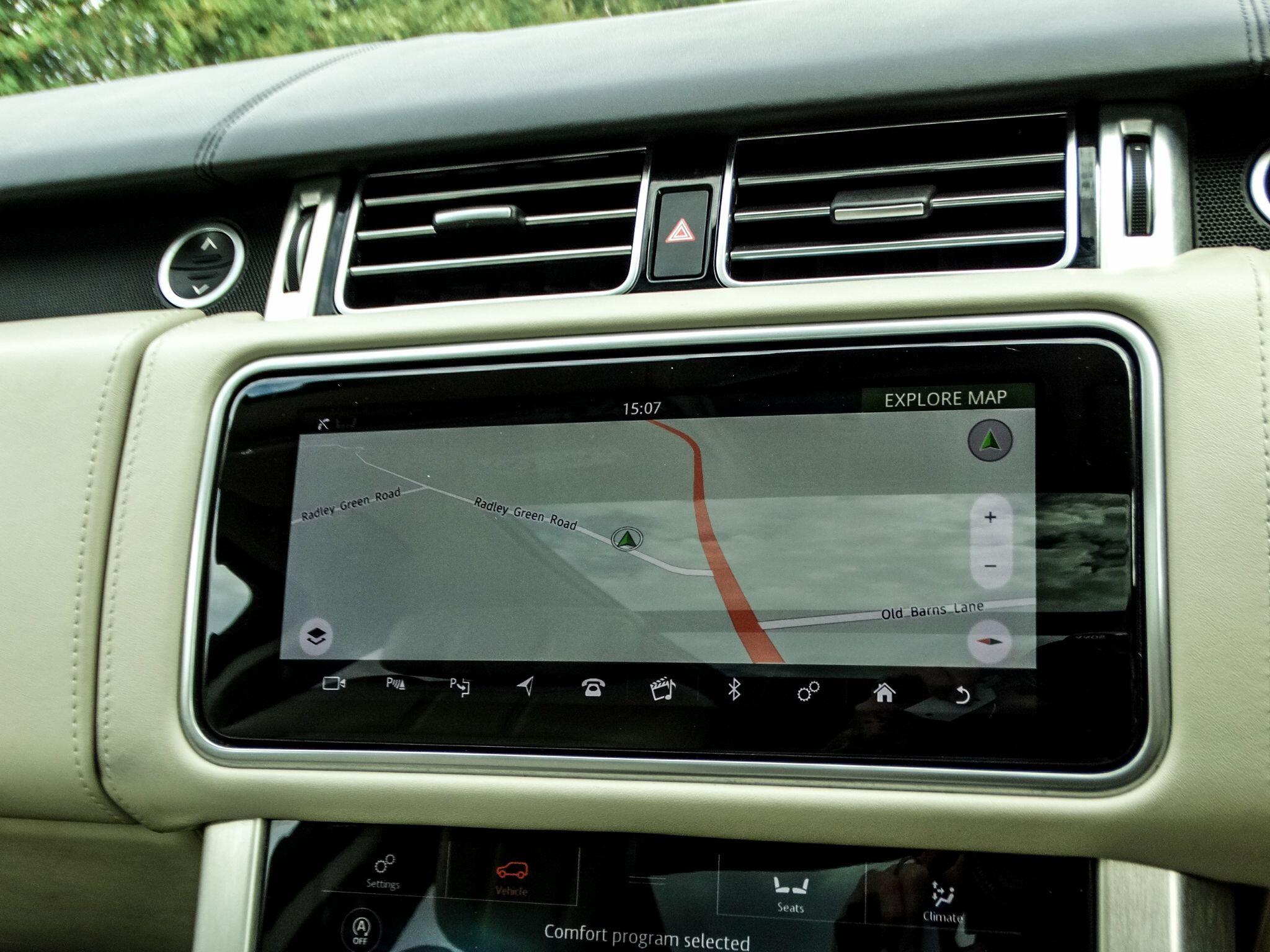 Land Rover Range Rover view 19