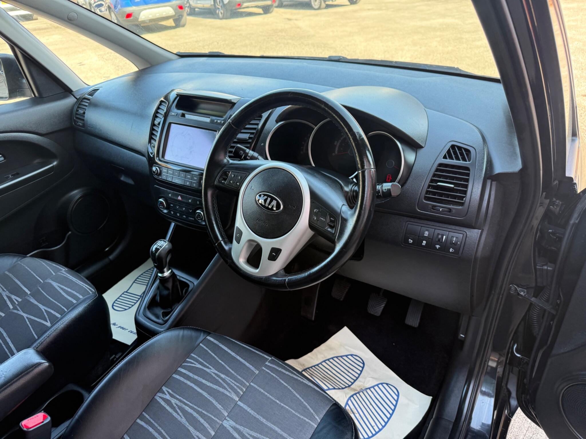 Kia Venga view 10