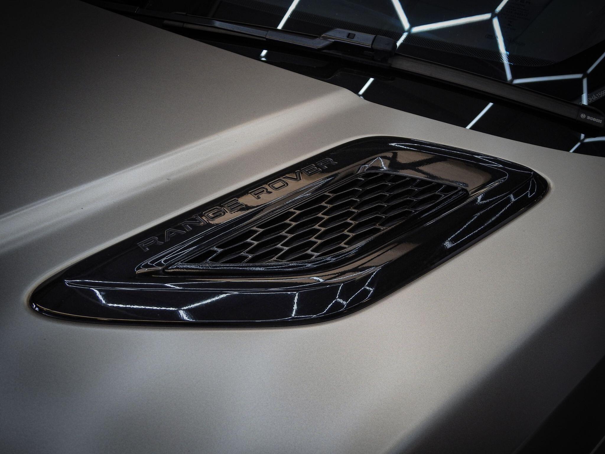 Land Rover Range Rover Sport view 13