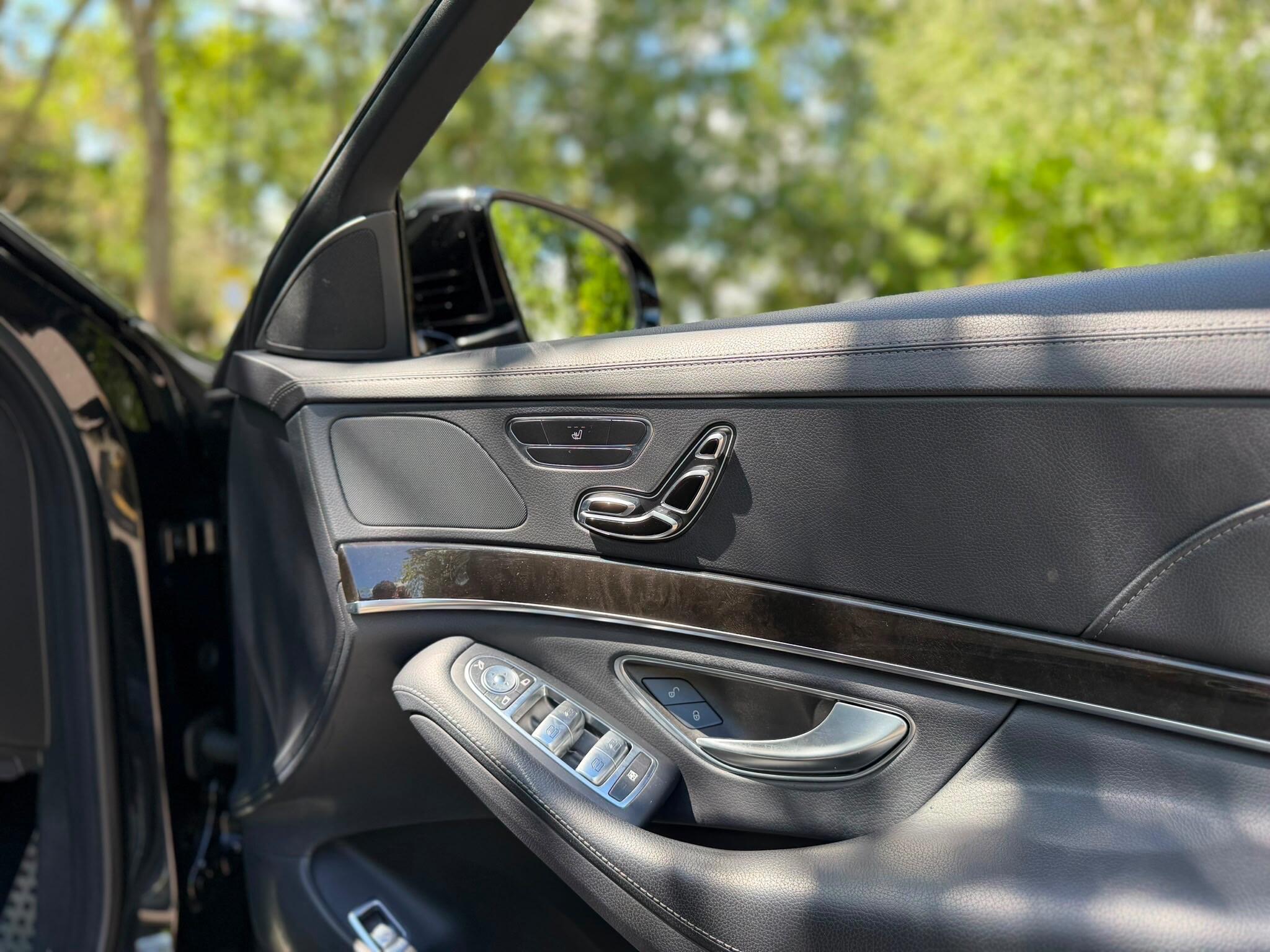 Mercedes-Benz S-Class view 25