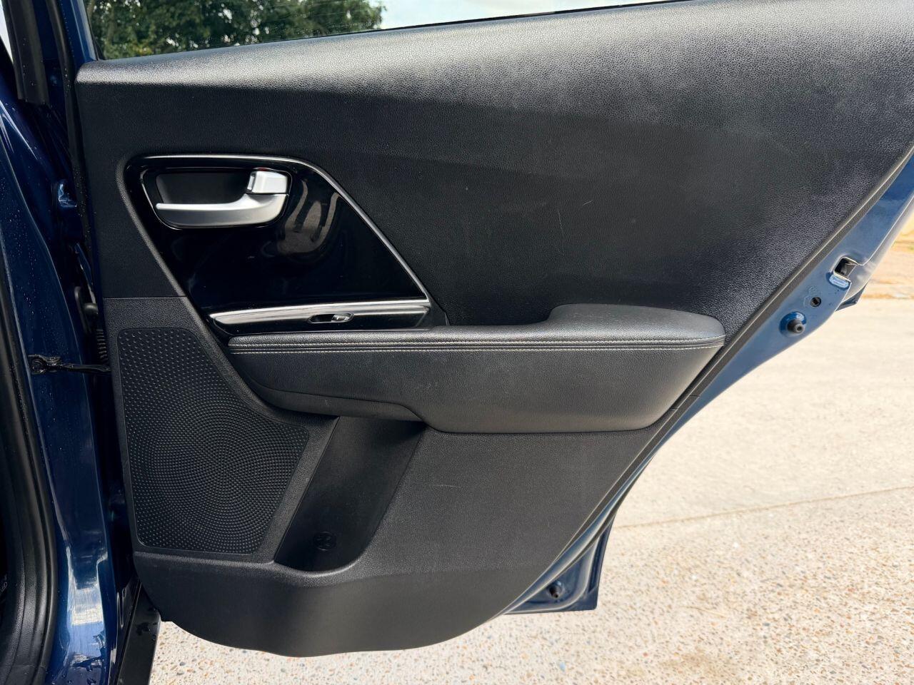 Kia Niro view 18