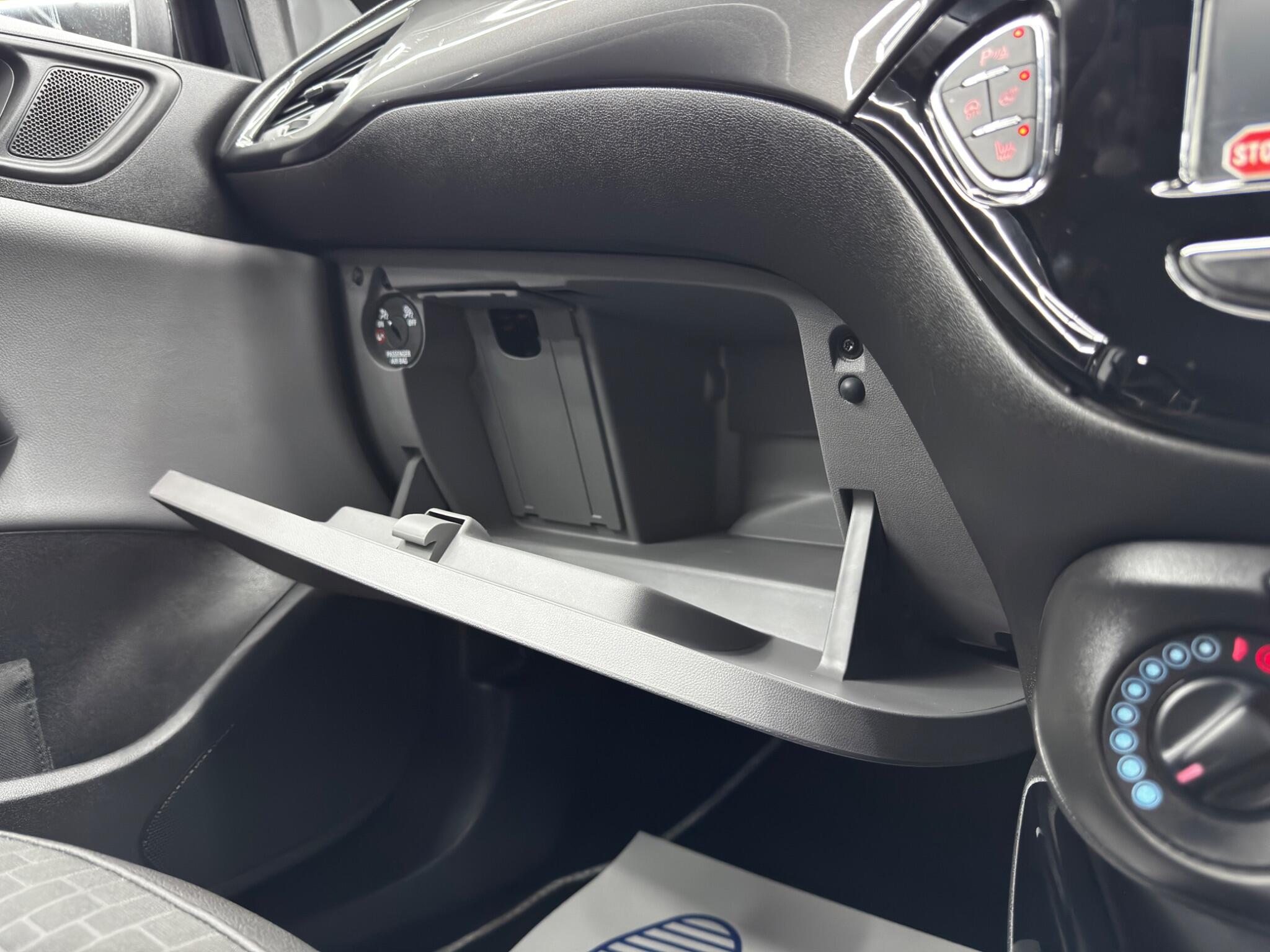 Vauxhall Corsa view 34