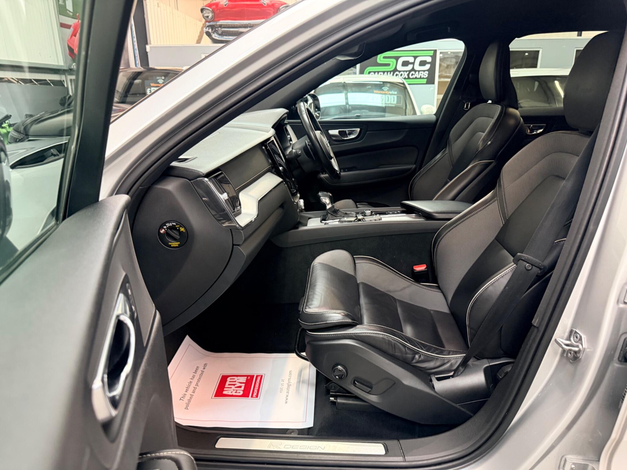 Volvo XC60 view 4