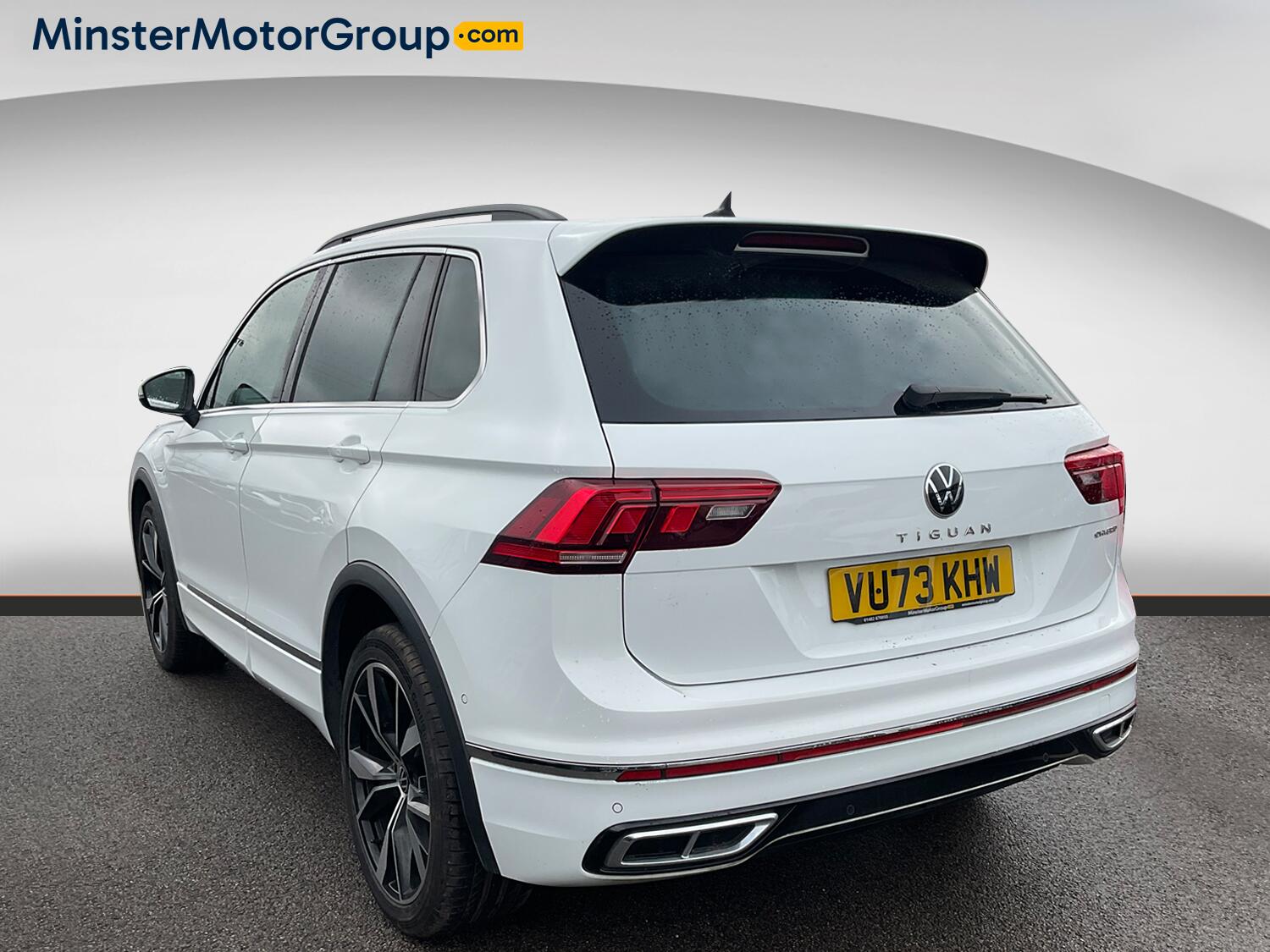 Volkswagen Tiguan view 4