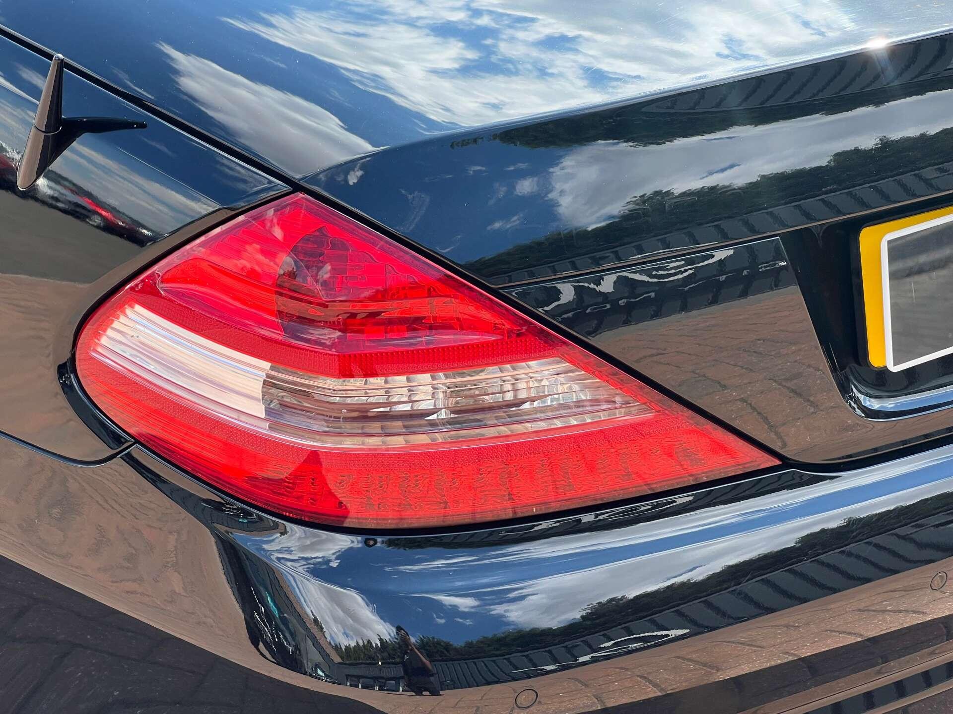 Mercedes-Benz SL view 16