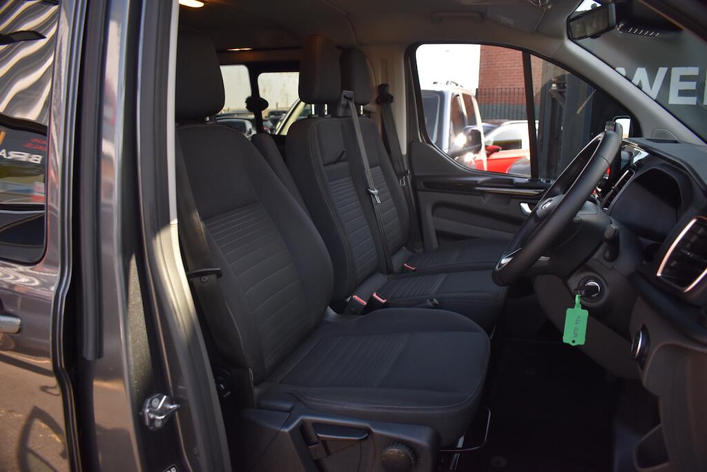Ford Transit Custom view 9