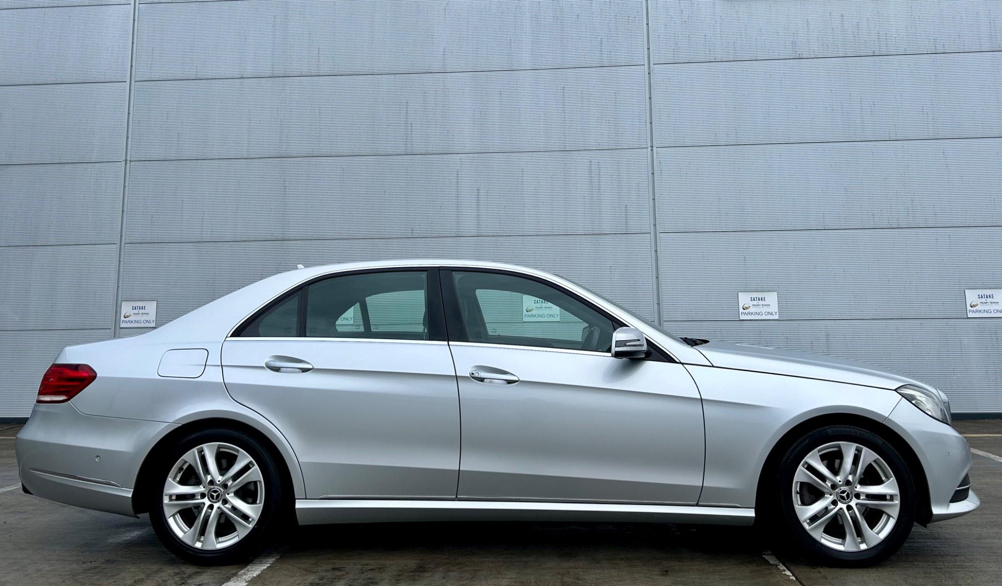 Mercedes-Benz E-Class view 9