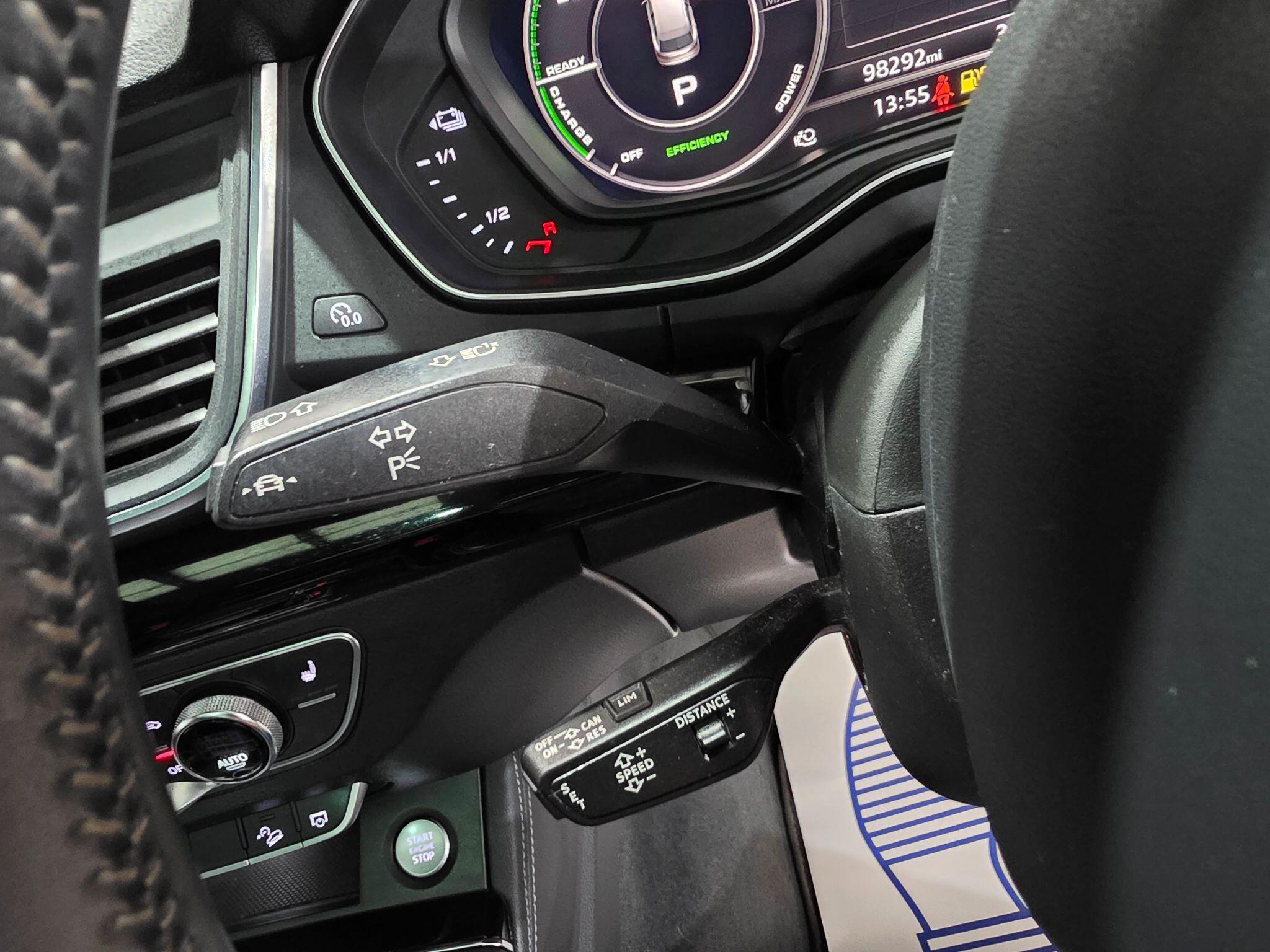 Audi Q5 view 28