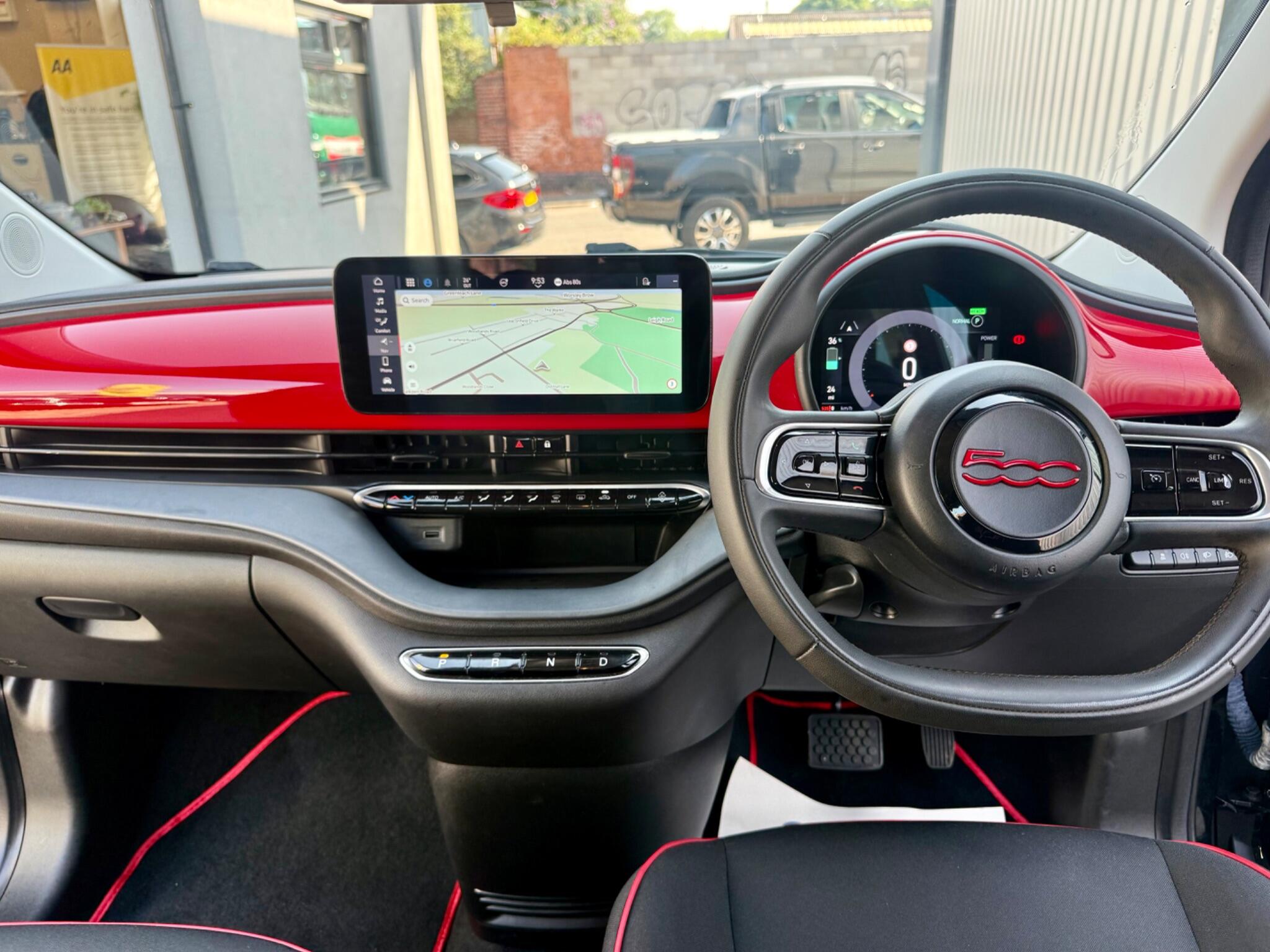 Fiat 500e view 9