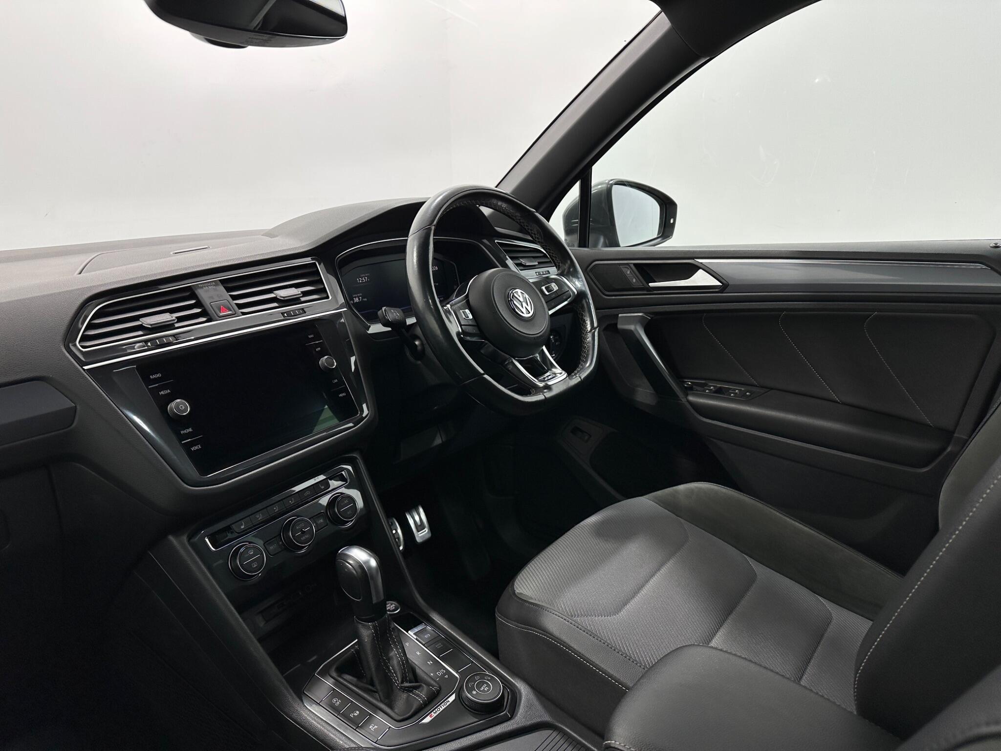 Volkswagen Tiguan view 32