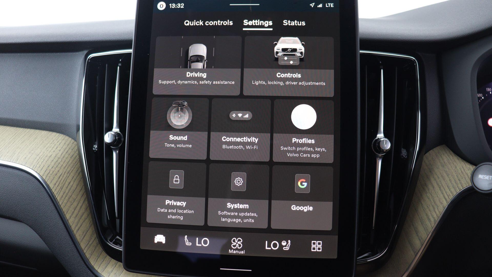 Volvo XC60 view 25