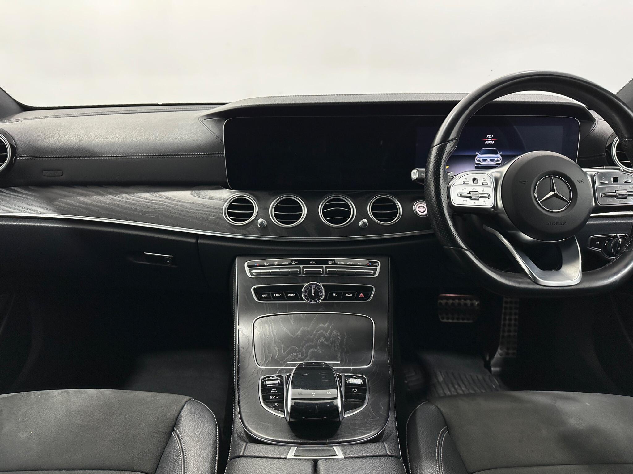 Mercedes-Benz E-Class view 21