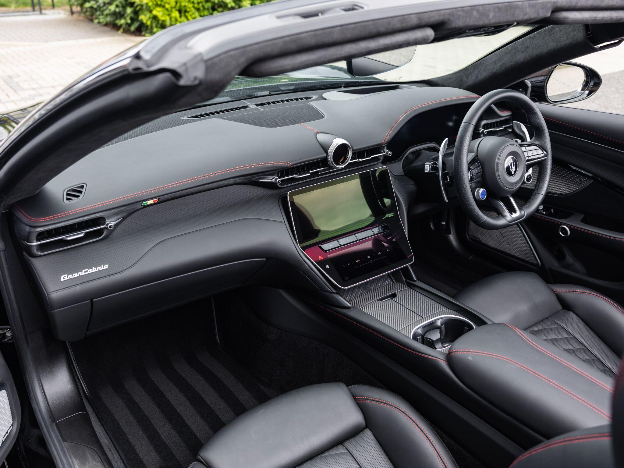 Maserati Grancabrio view 35