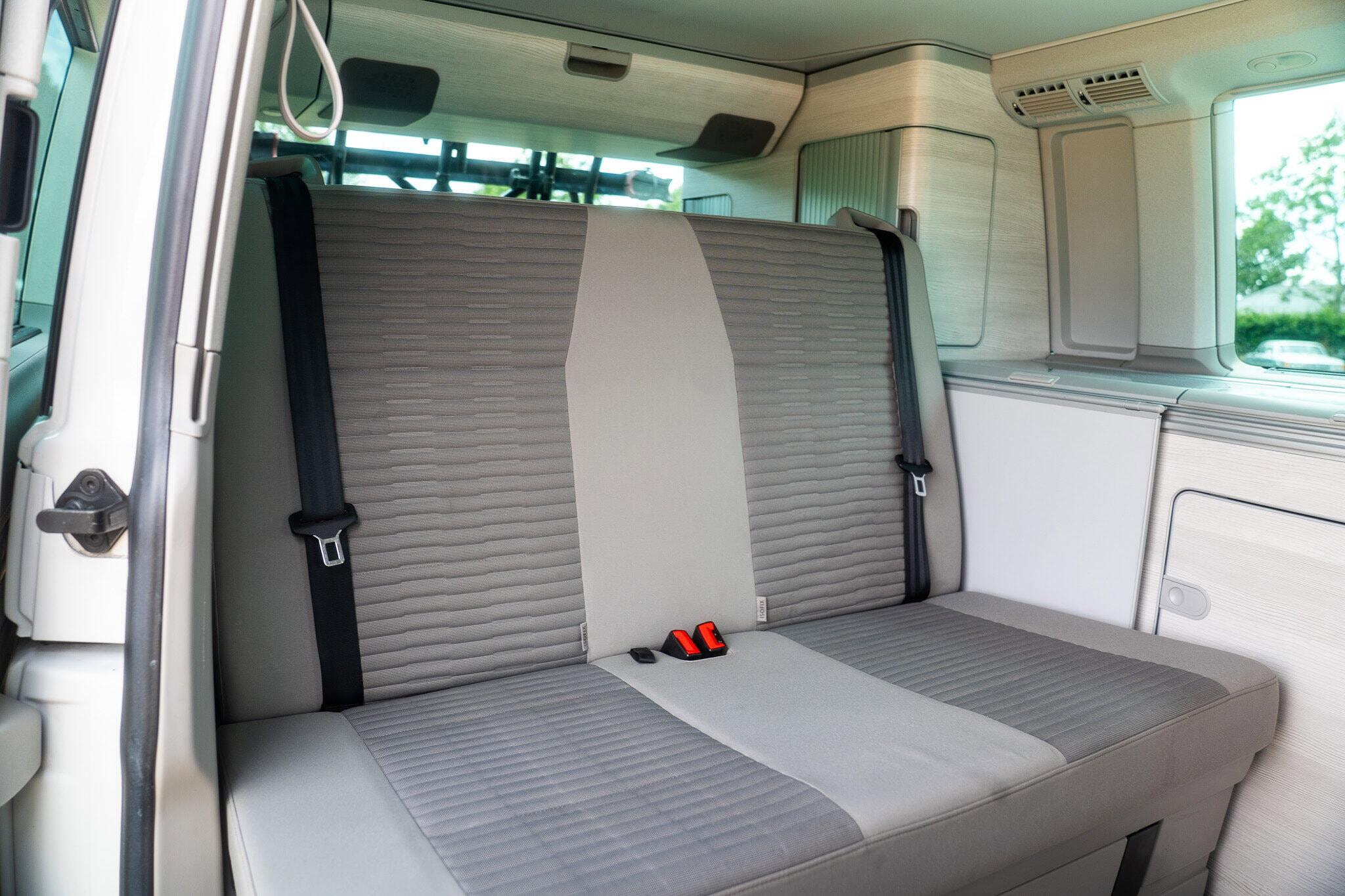 Volkswagen California view 33