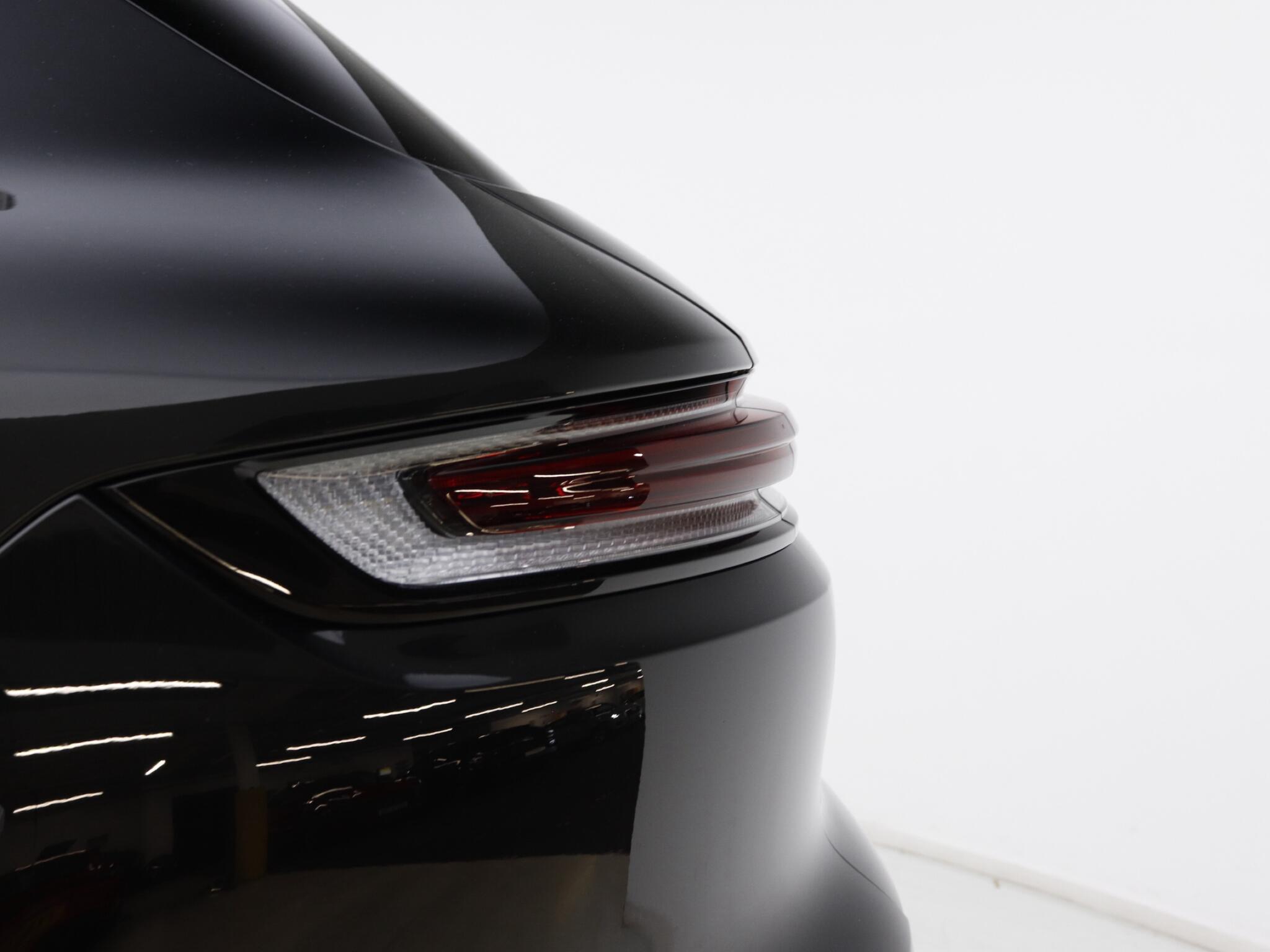 Porsche Cayenne view 23