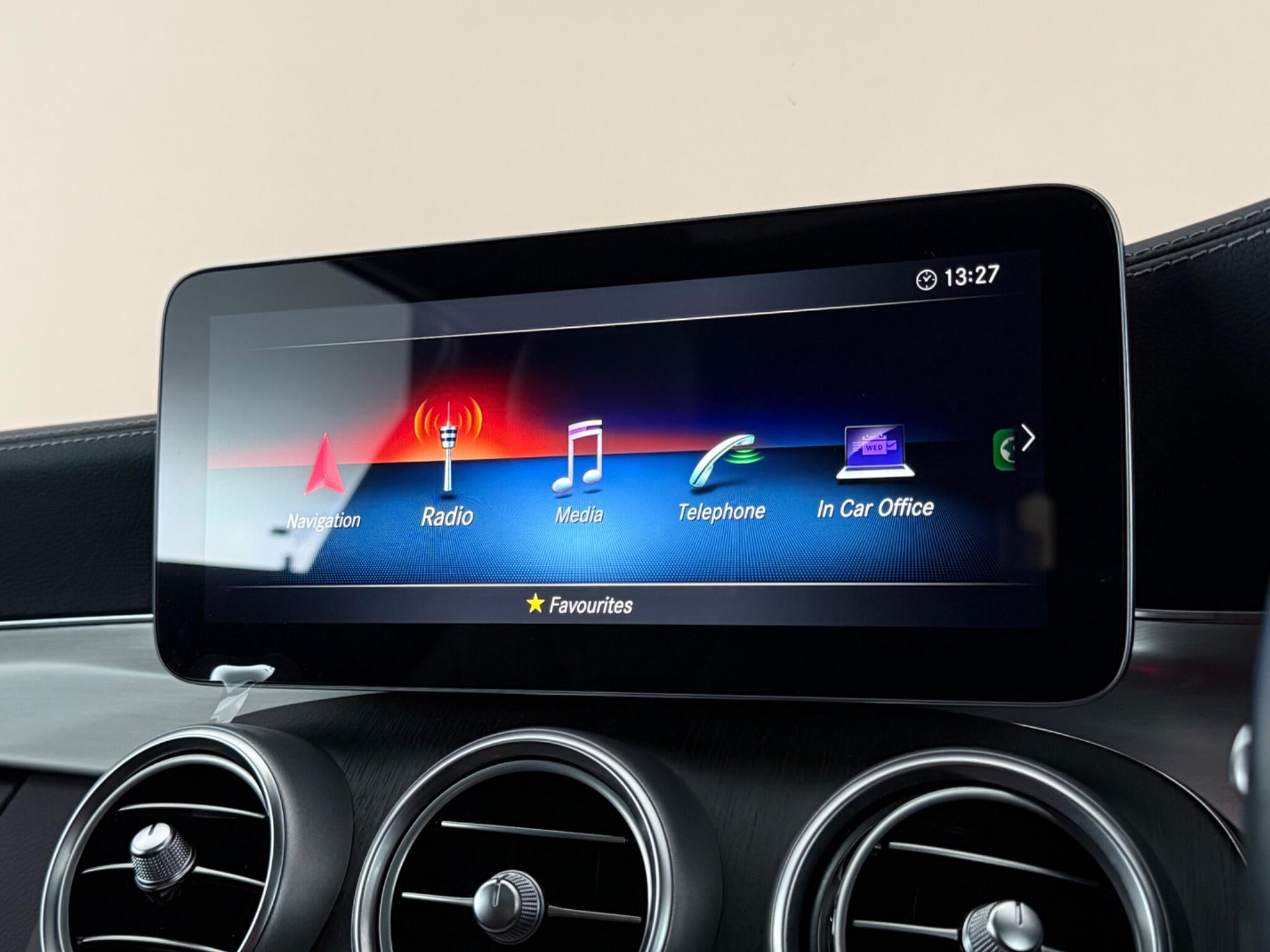 Mercedes-Benz C-Class view 31