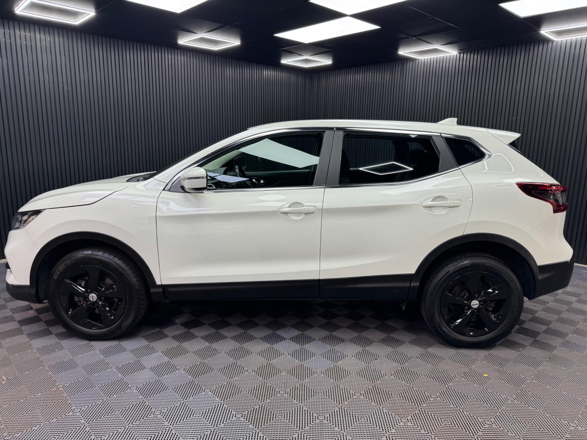 Nissan Qashqai view 2