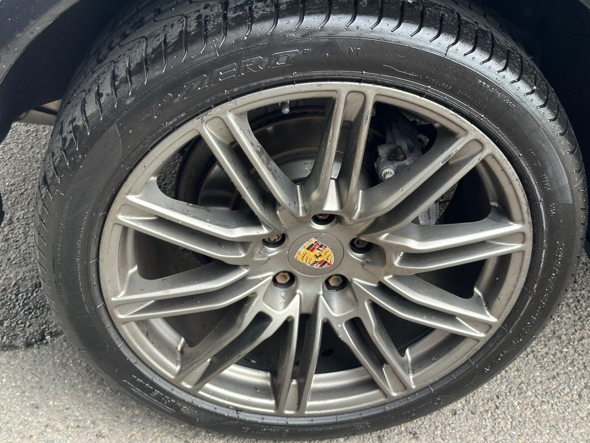 Porsche Cayenne view 17