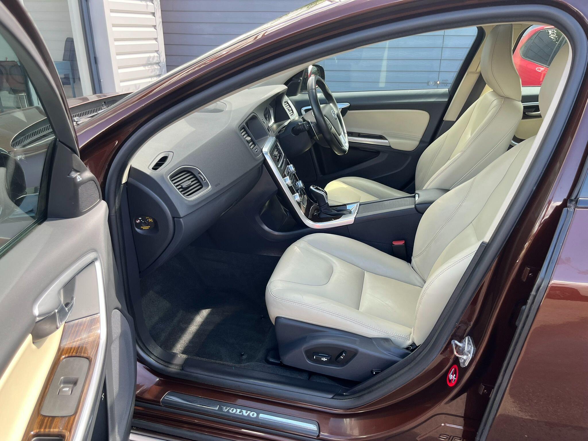 Volvo V60 view 26