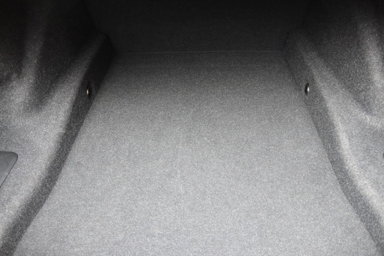 BMW 5 Series view 38