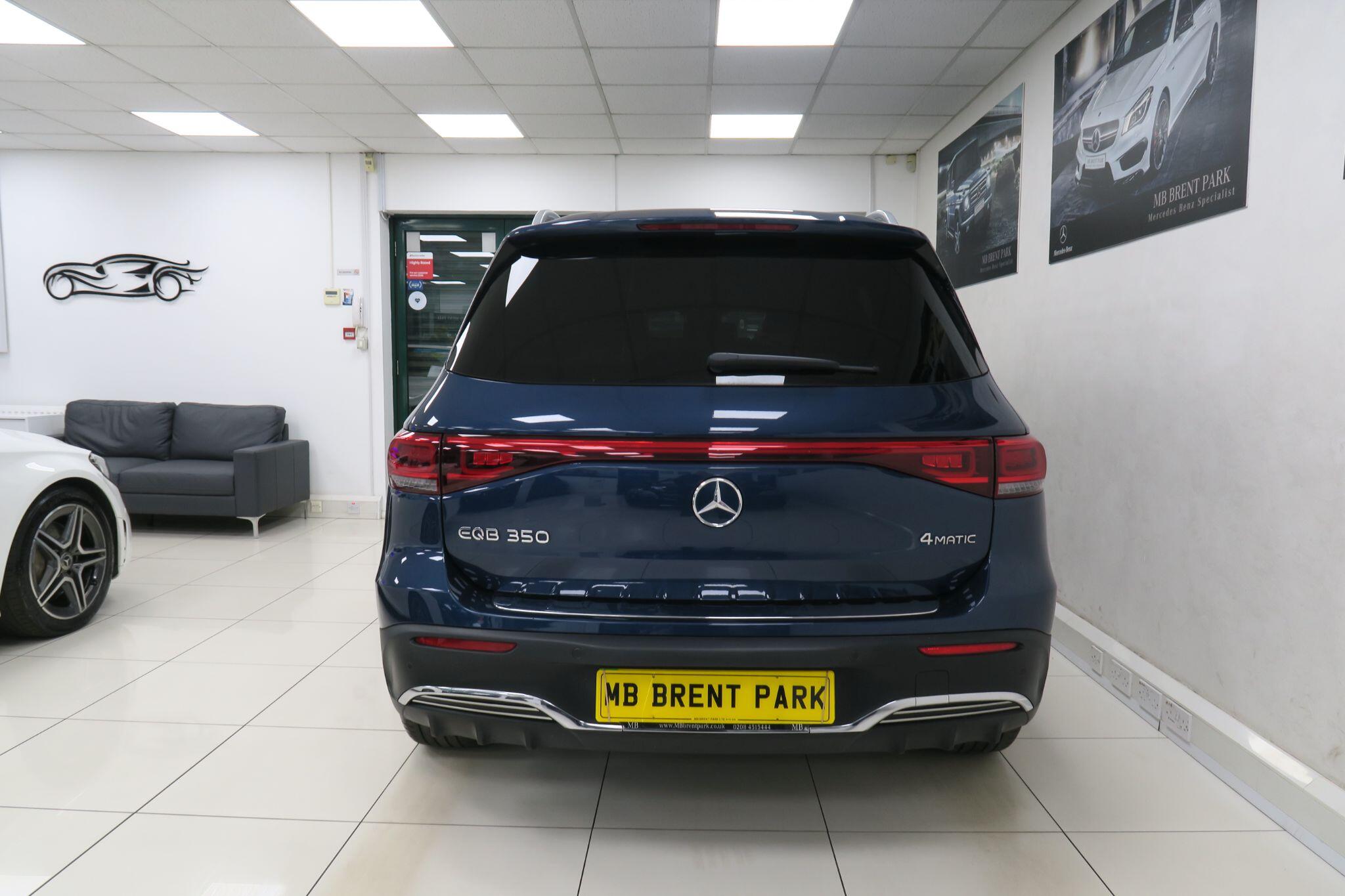 Mercedes-Benz EQB view 6
