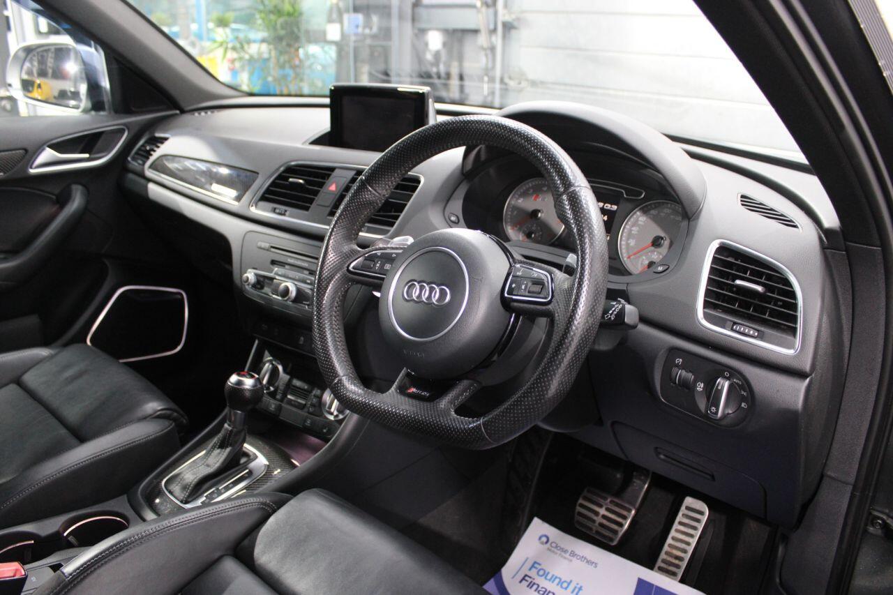 Audi RS Q3 view 34