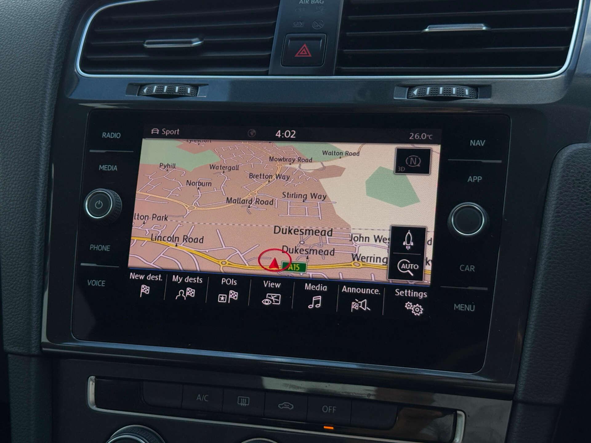 Volkswagen Golf view 10
