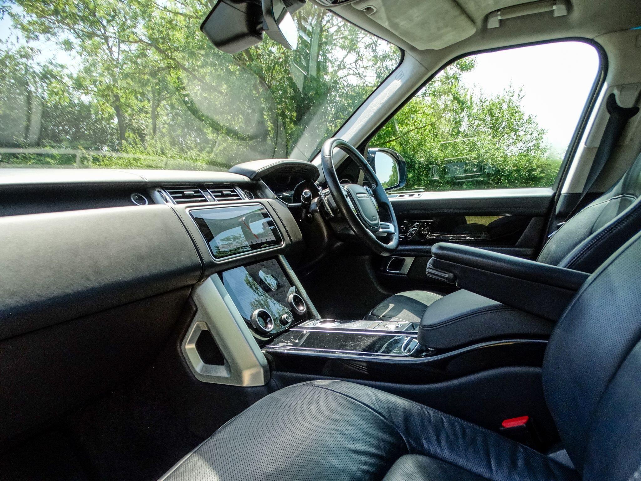 Land Rover Range Rover view 15