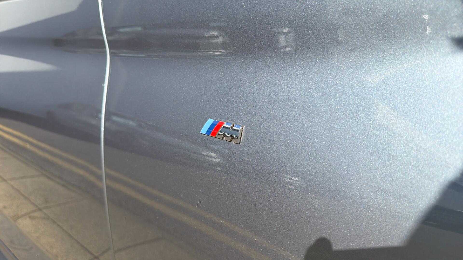 BMW 5 Series view 23