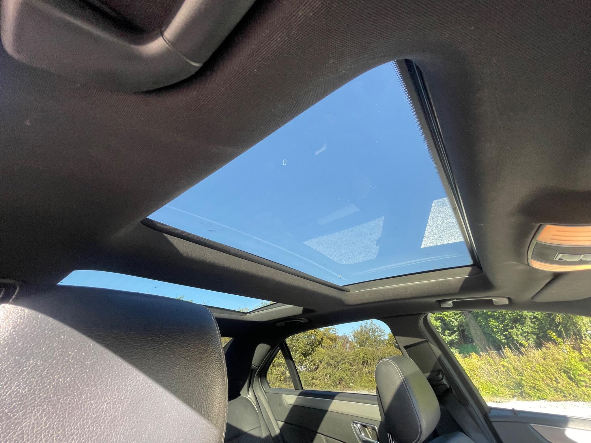 Mercedes-Benz E-Class view 25
