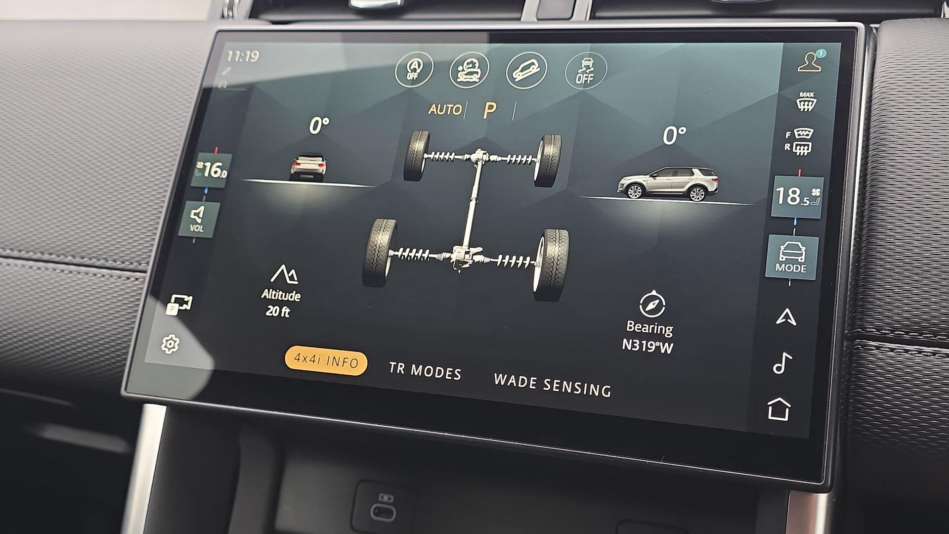 Land Rover Discovery Sport view 41