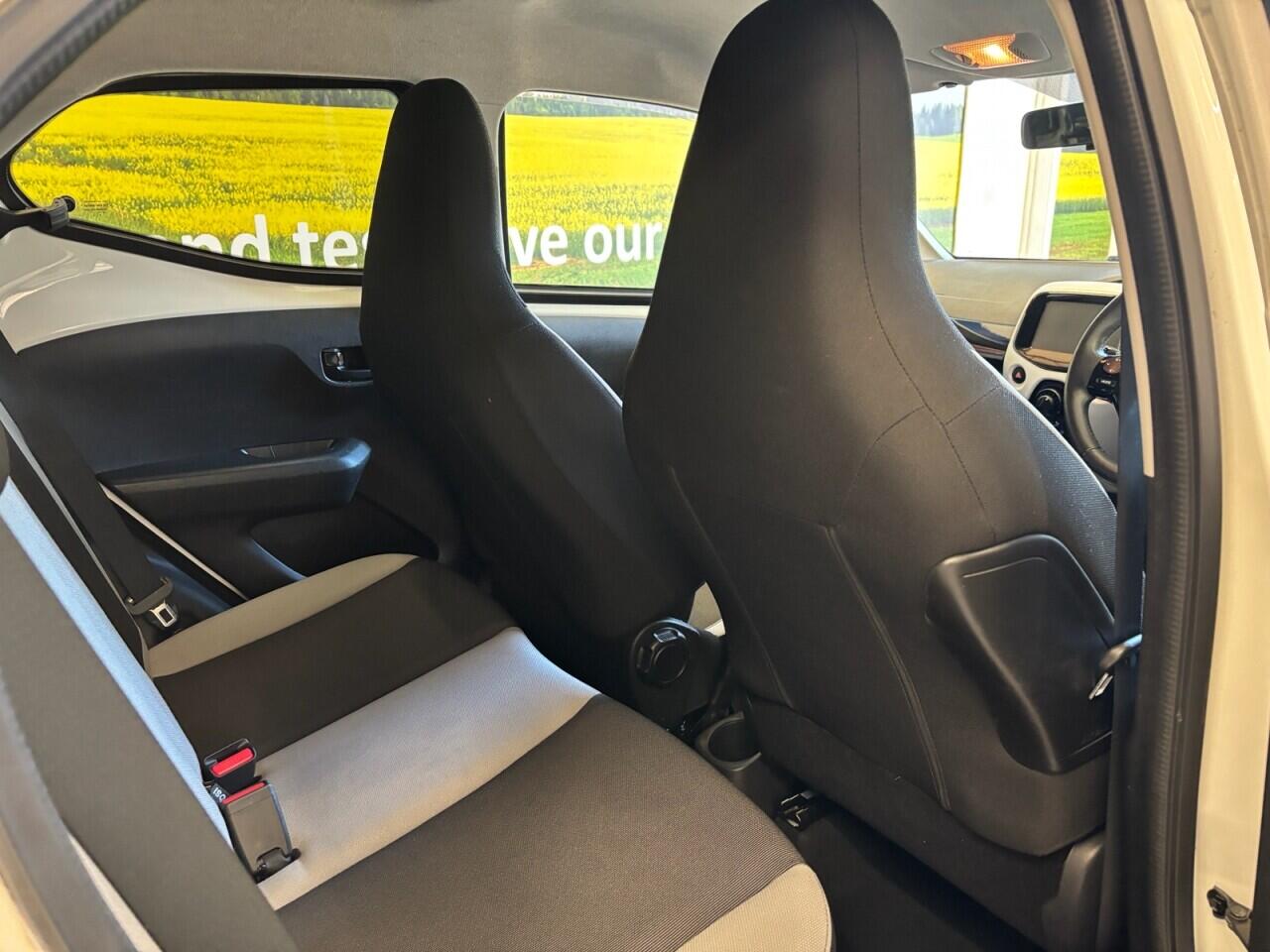 Toyota Aygo view 17