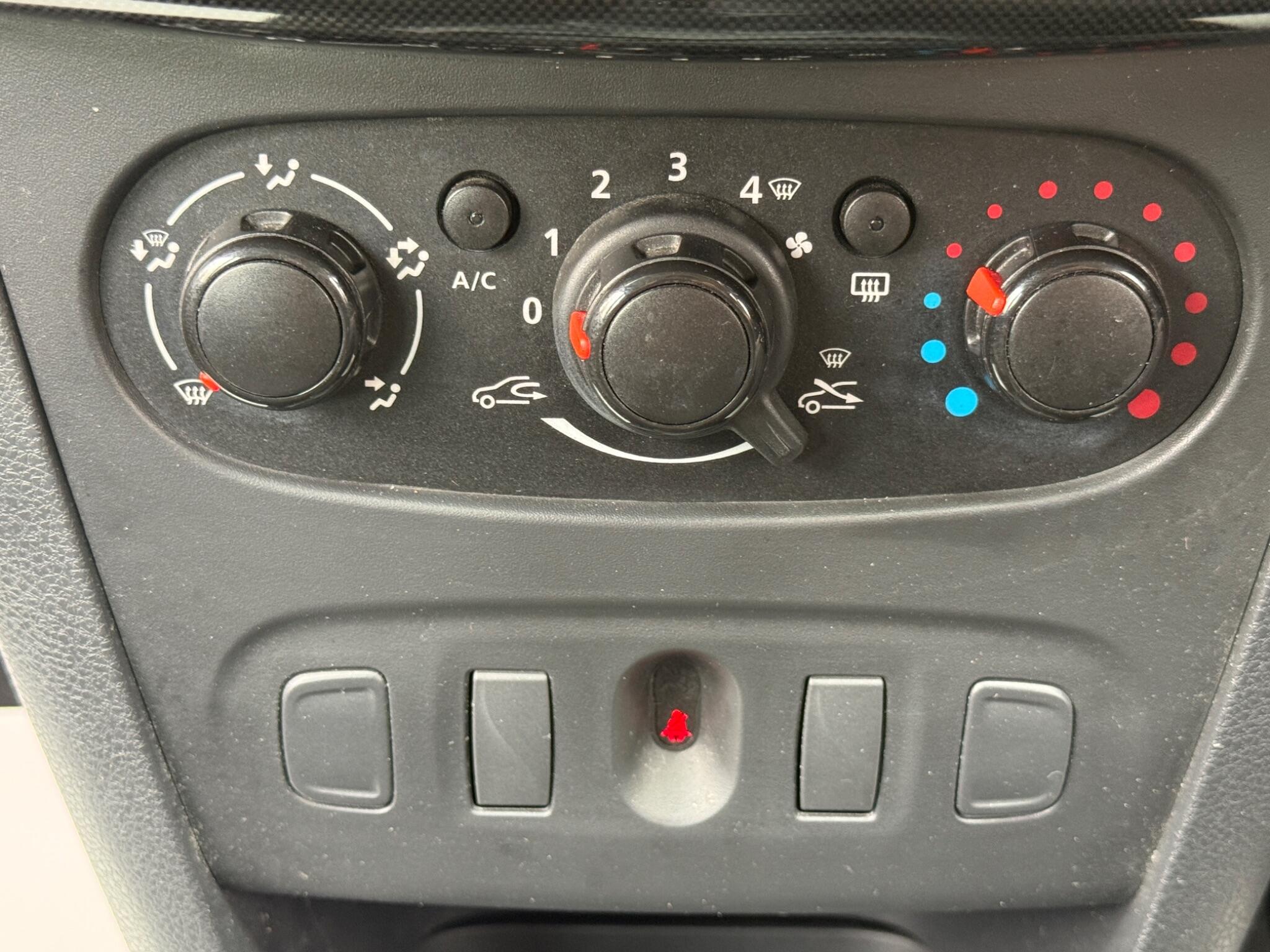 Dacia Sandero - Image 68