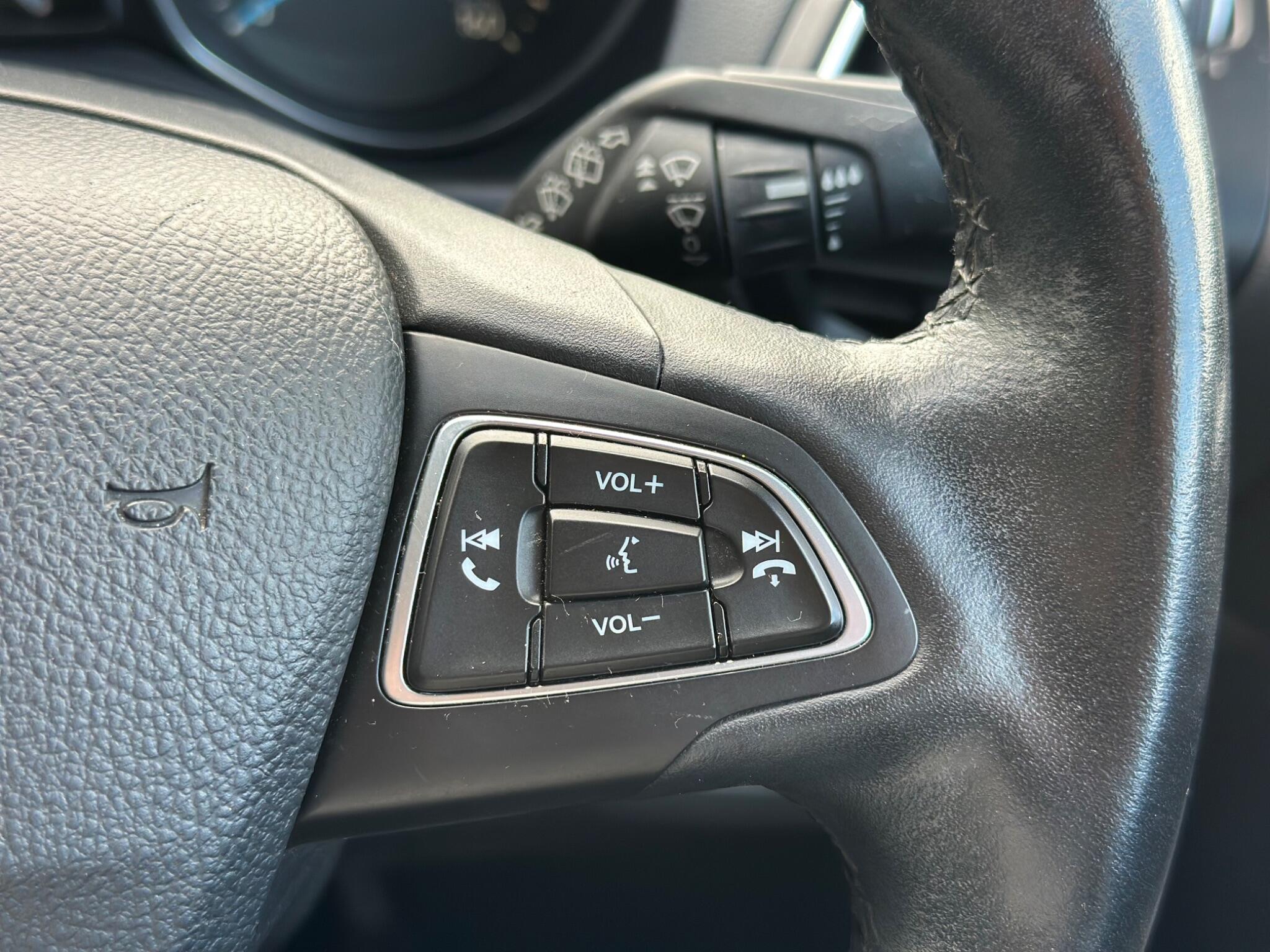 Ford Grand C-Max view 37