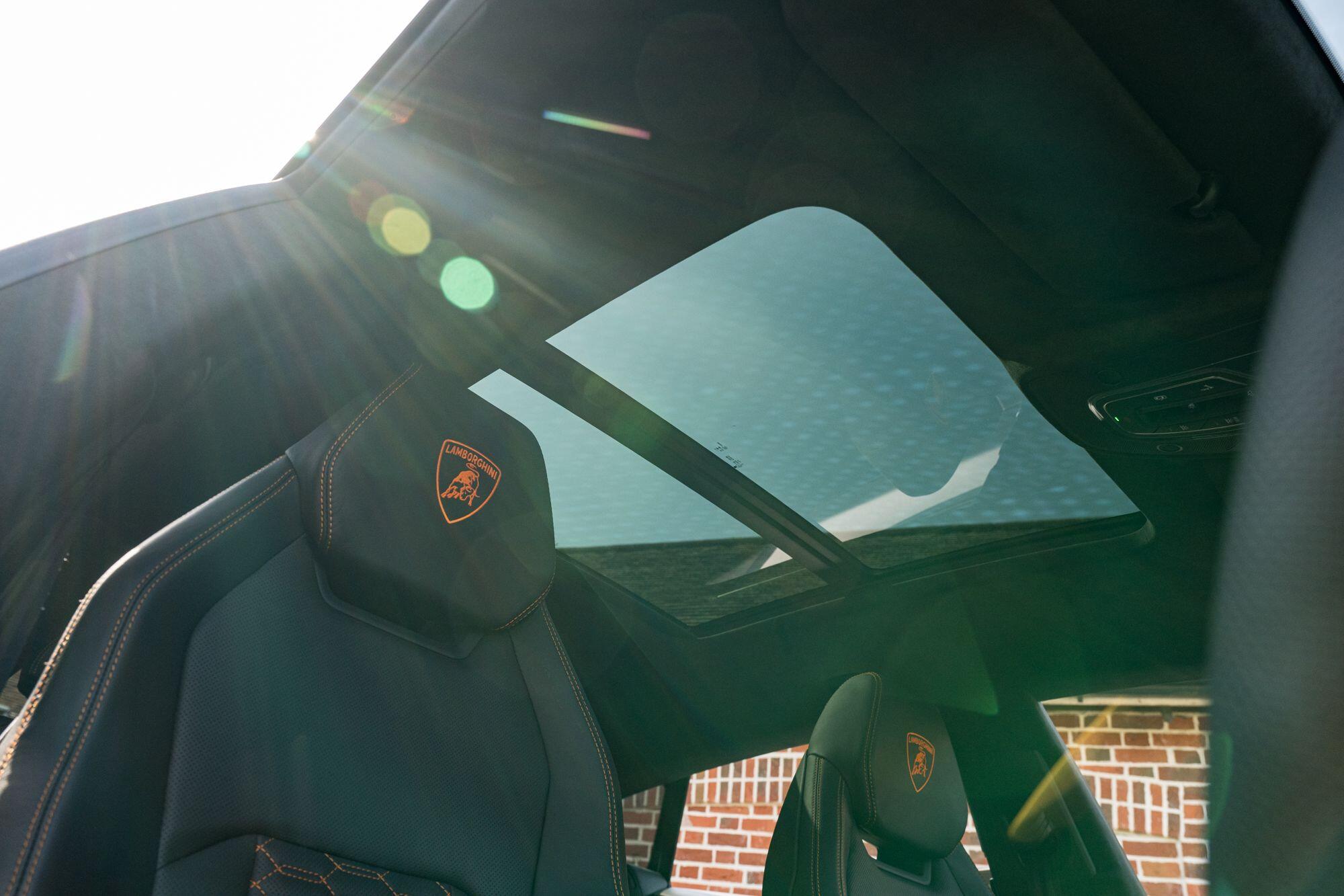 Lamborghini Urus view 44