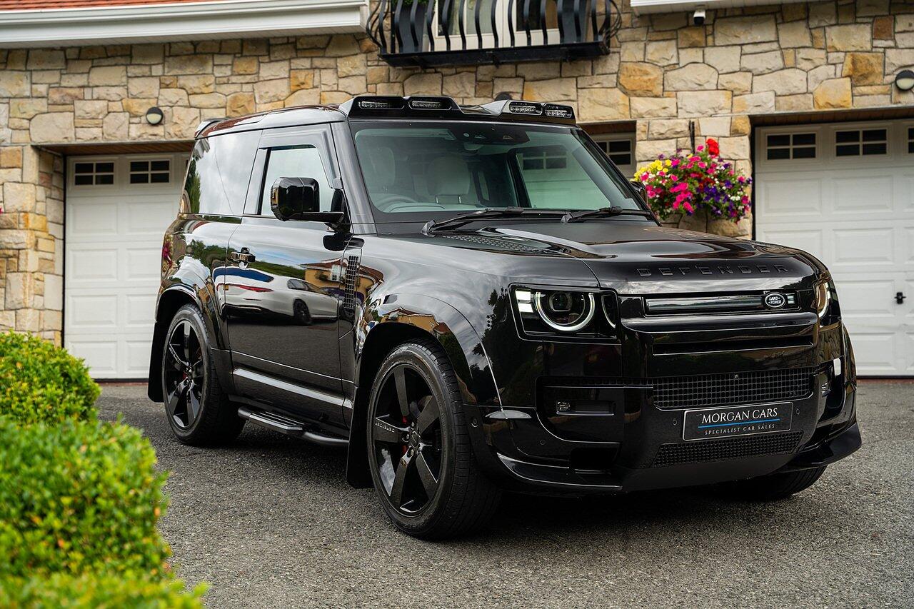 Land Rover Defender view 89
