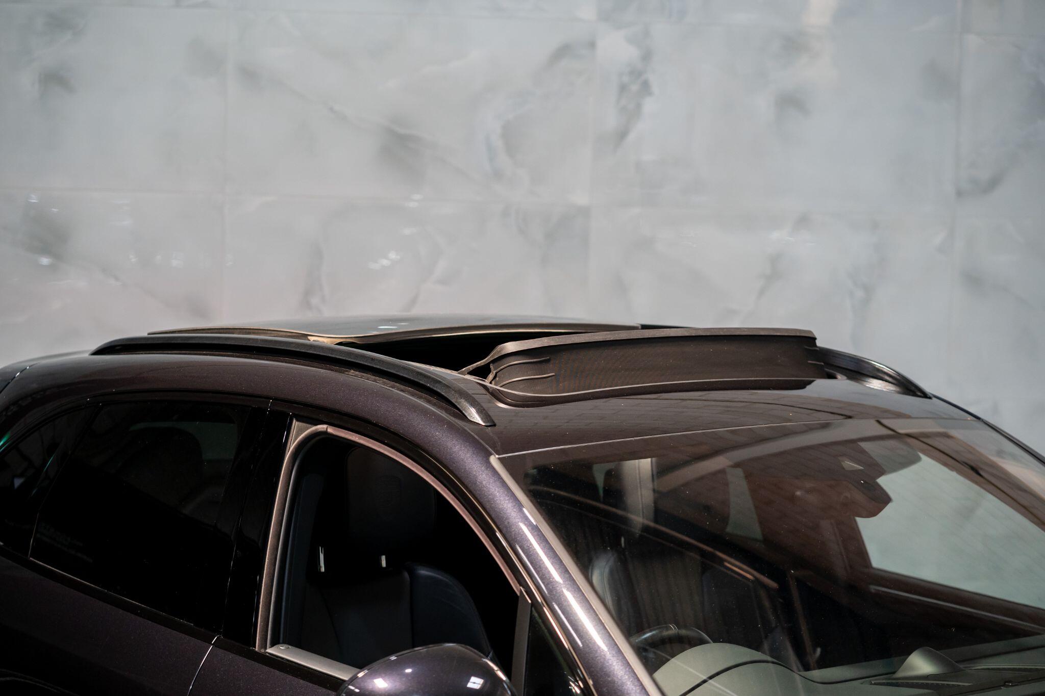 Porsche Macan view 34