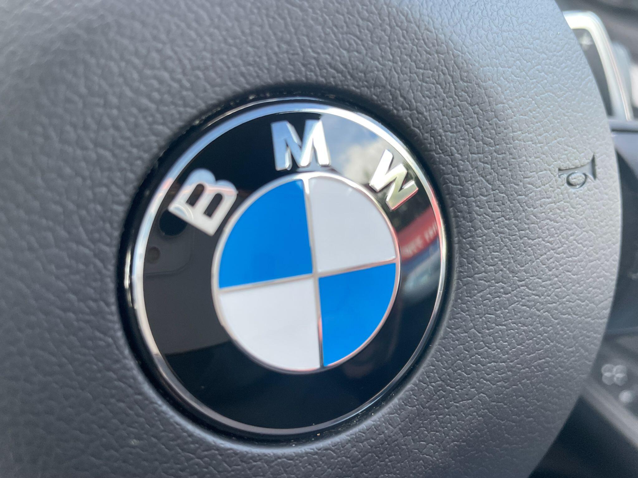BMW X5 view 23