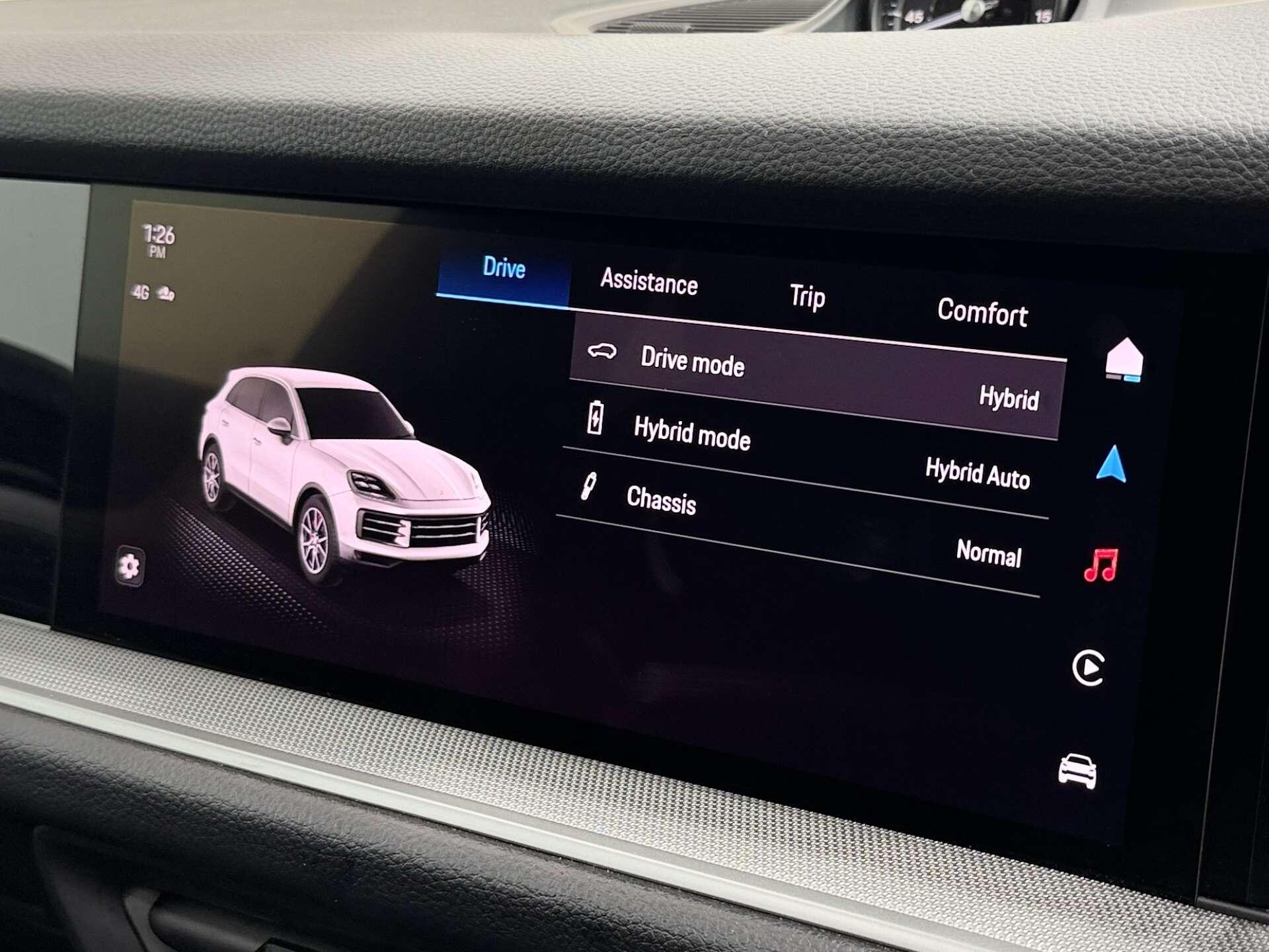 Porsche Cayenne view 50
